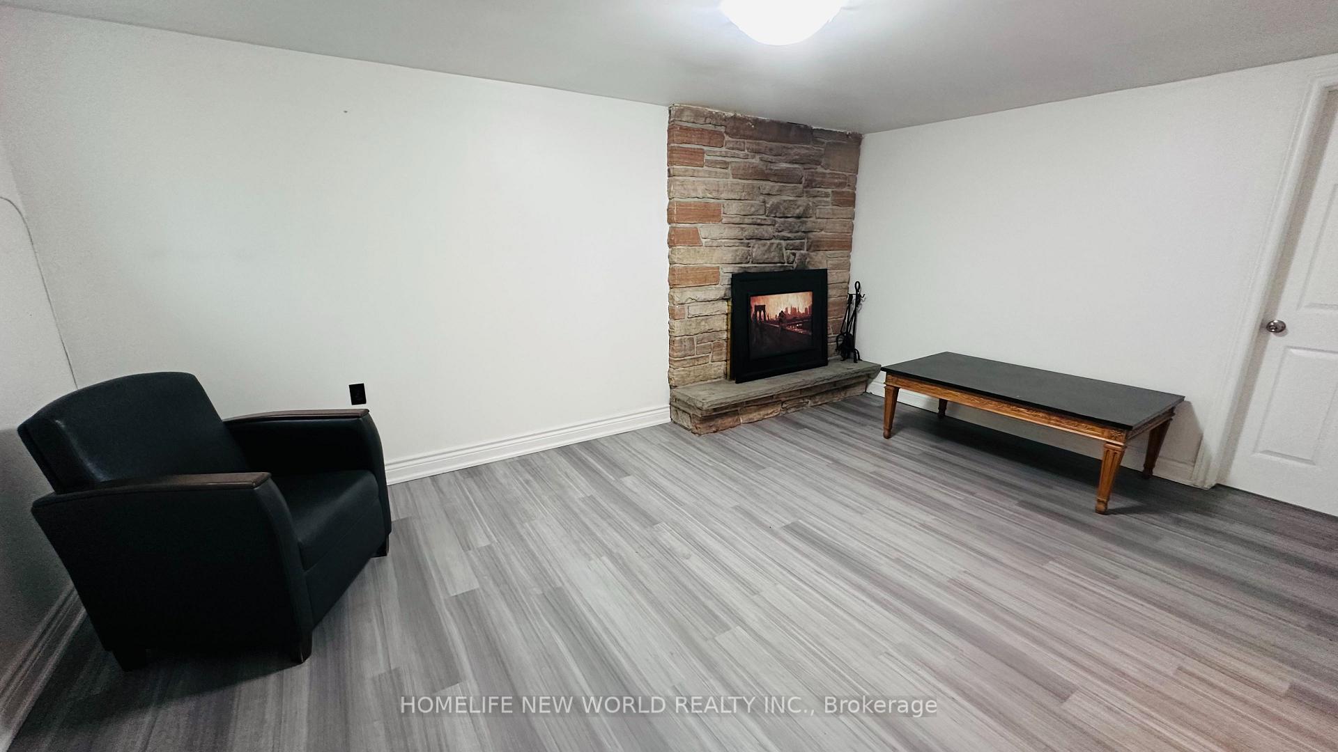 Photo 3 of 79 Normark Drive, Markham, Royal Orchard — HOMEH