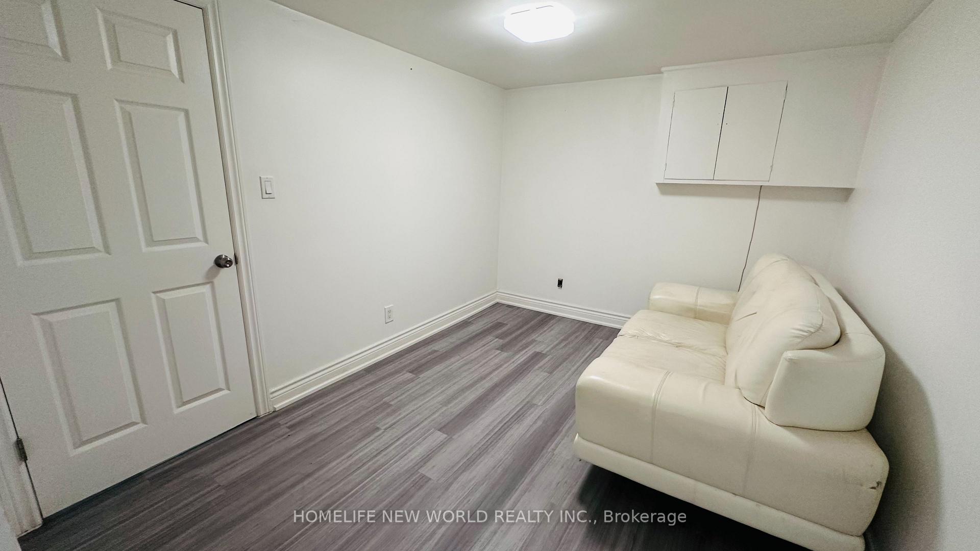 Photo 4 of 79 Normark Drive, Markham, Royal Orchard — HOMEH