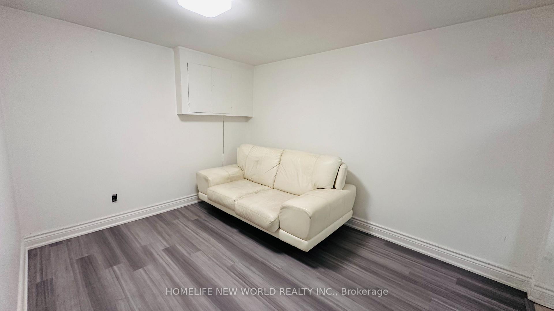 Photo 5 of 79 Normark Drive, Markham, Royal Orchard — HOMEH