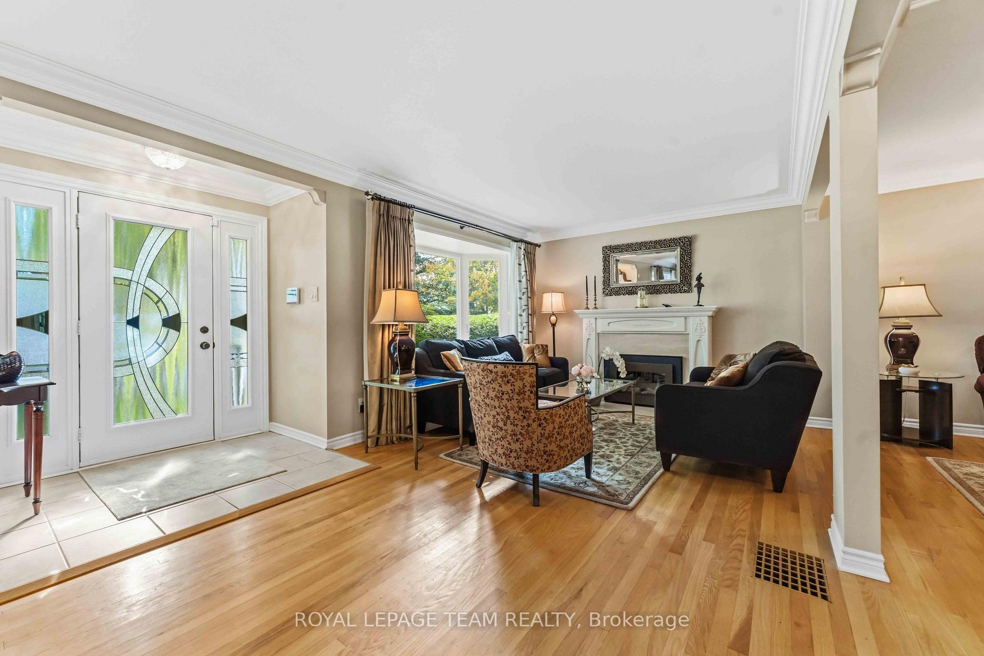 Photo 12 of 115 Mountbatten Avenue, Ottawa, Applewood Acres — HOMEH