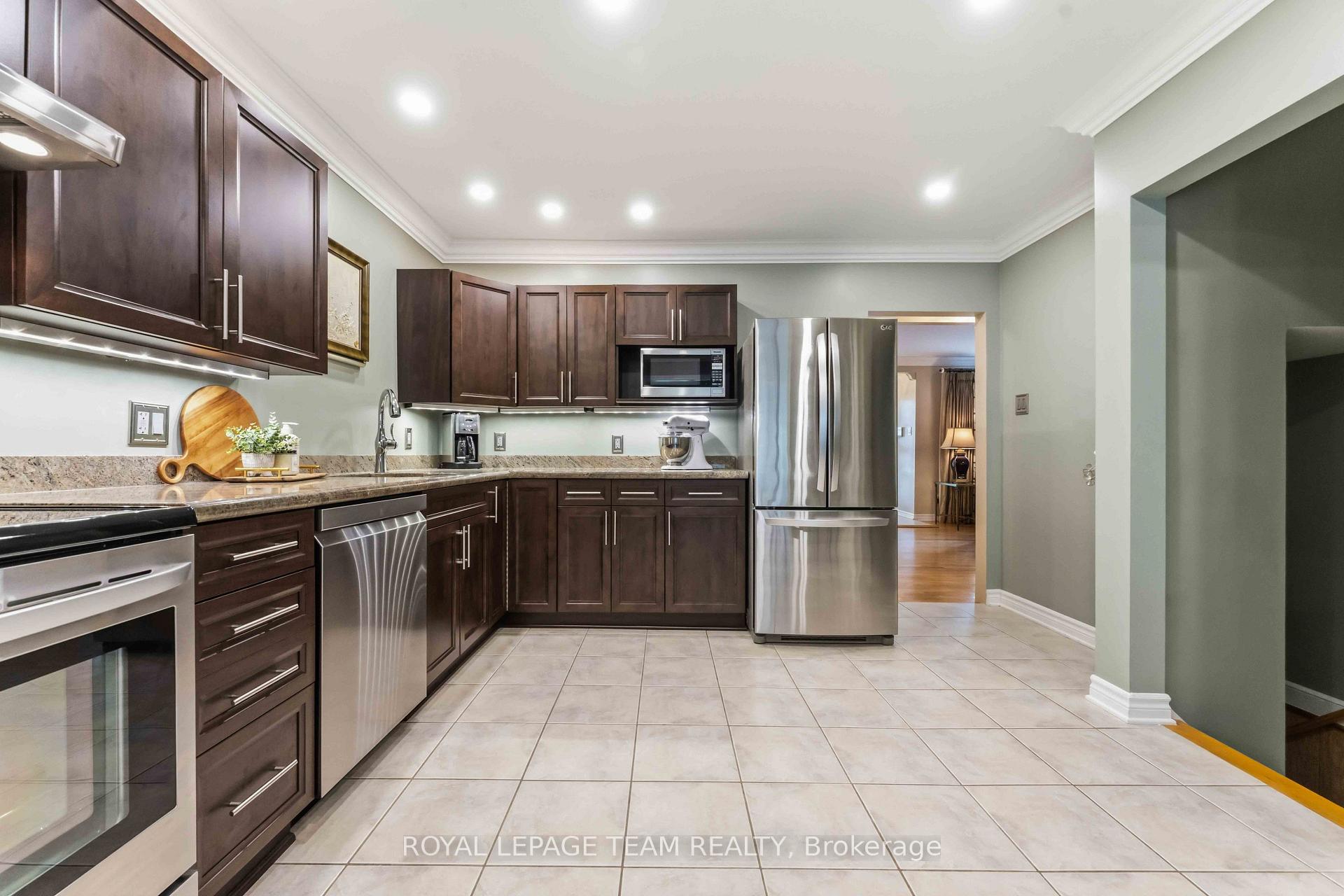 Photo 24 of 115 Mountbatten Avenue, Ottawa, Applewood Acres — HOMEH