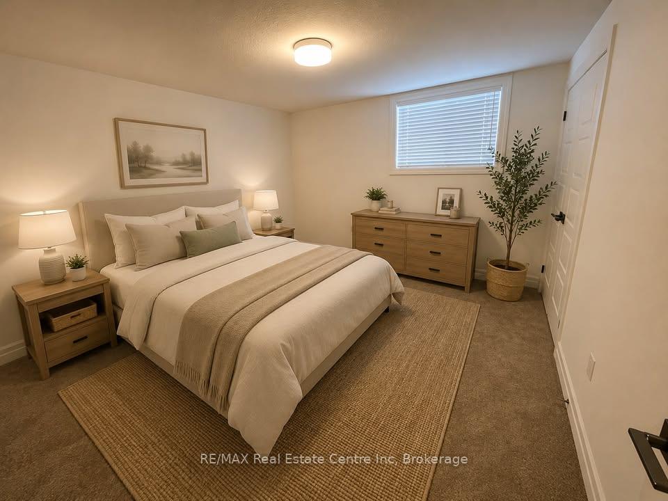 Photo 7 of 11 Owens Way, Guelph, Kortright East — HOMEH