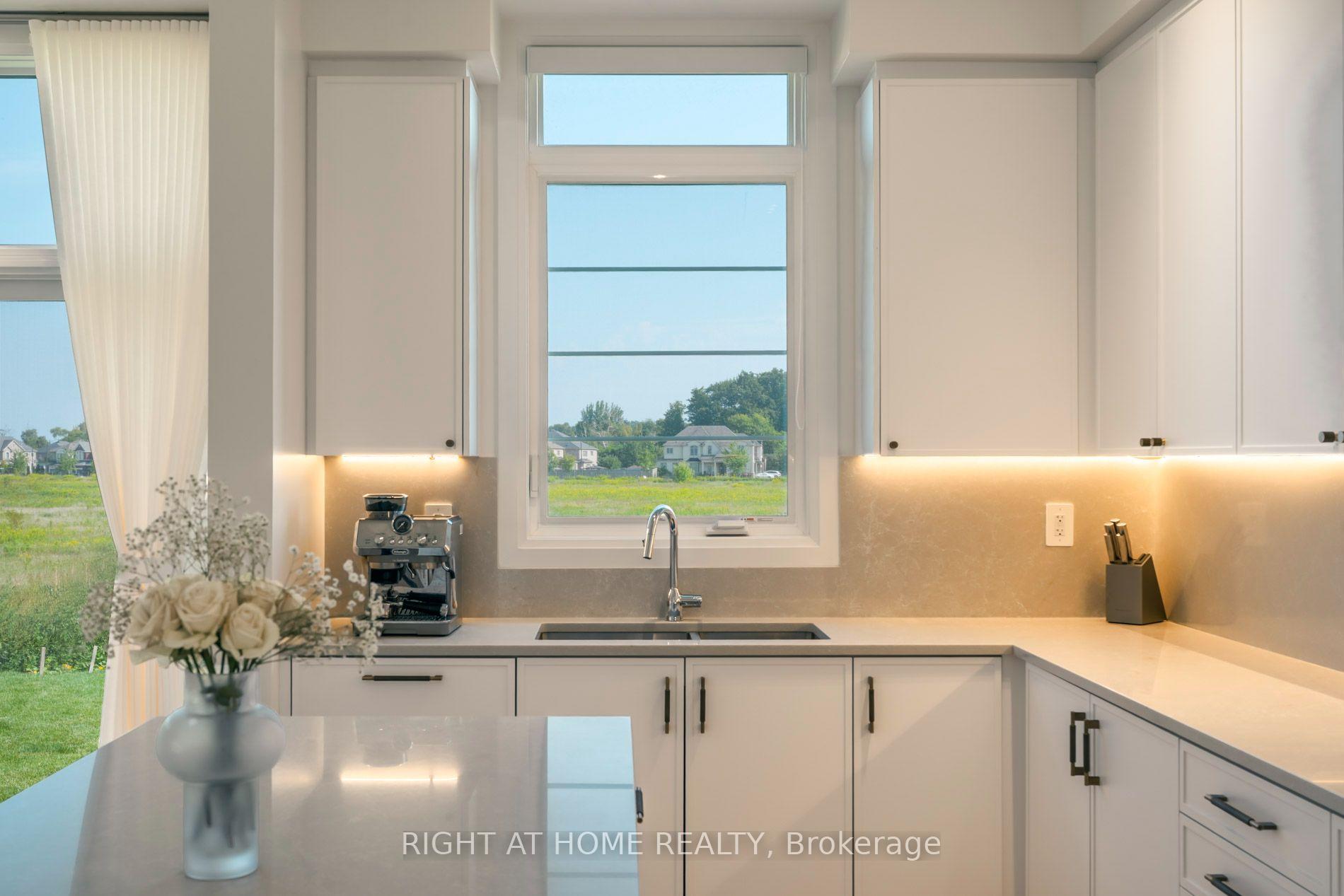 Photo 6 of 26 Misted Breeze Street, Brampton, Bram West — HOMEH