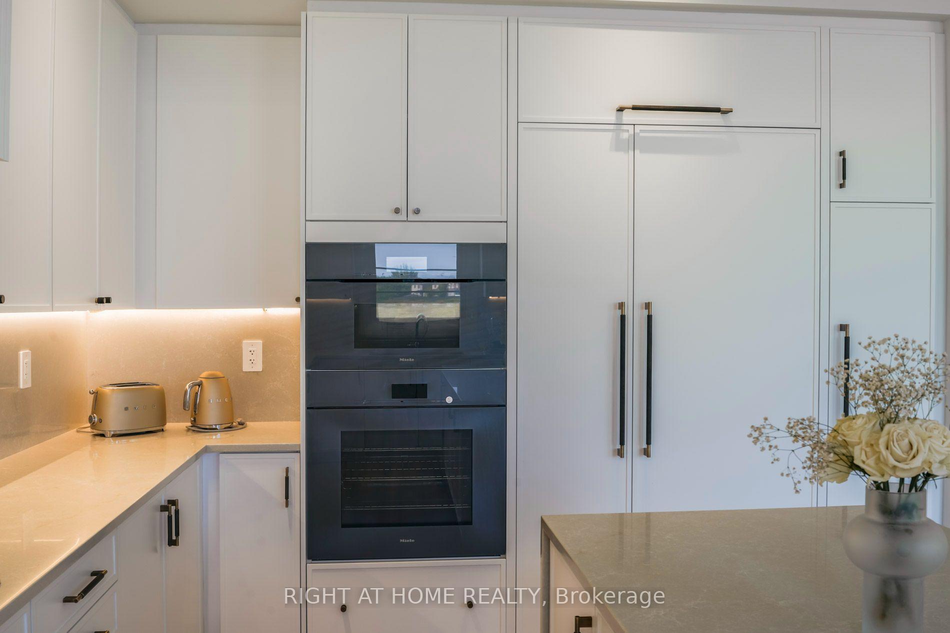 Photo 7 of 26 Misted Breeze Street, Brampton, Bram West — HOMEH