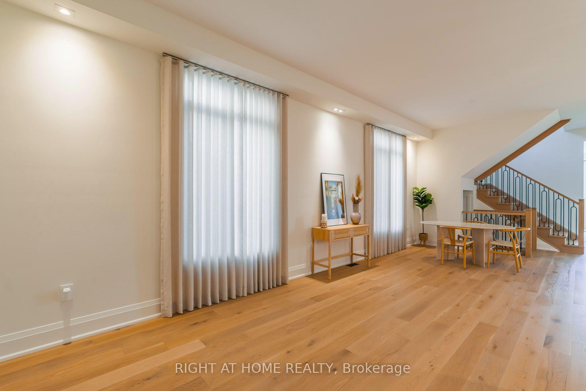 Photo 16 of 26 Misted Breeze Street, Brampton, Bram West — HOMEH
