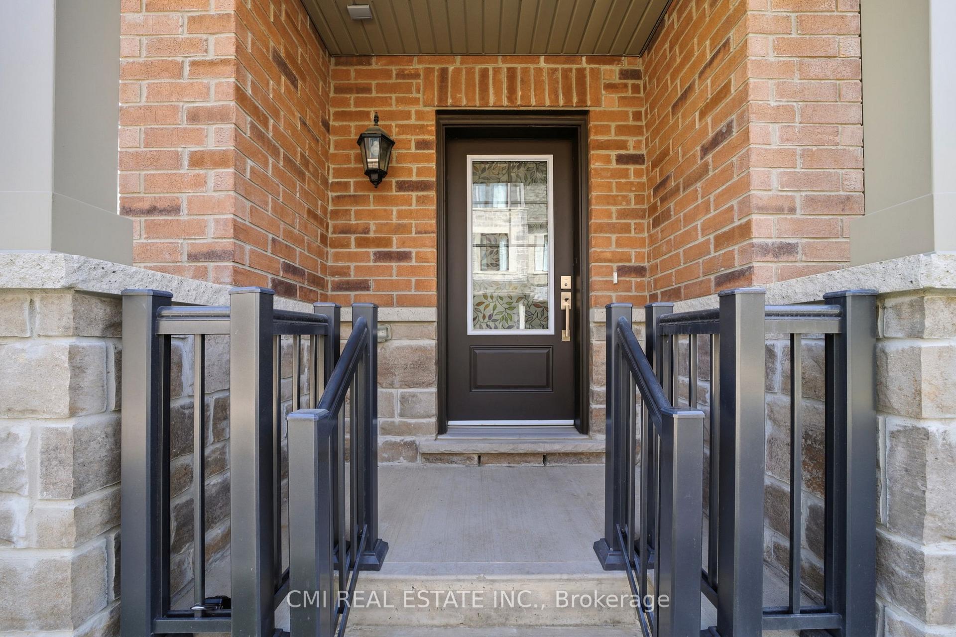 Photo 4 of 64 Folcroft Street, Brampton, Credit Valley — HOMEH