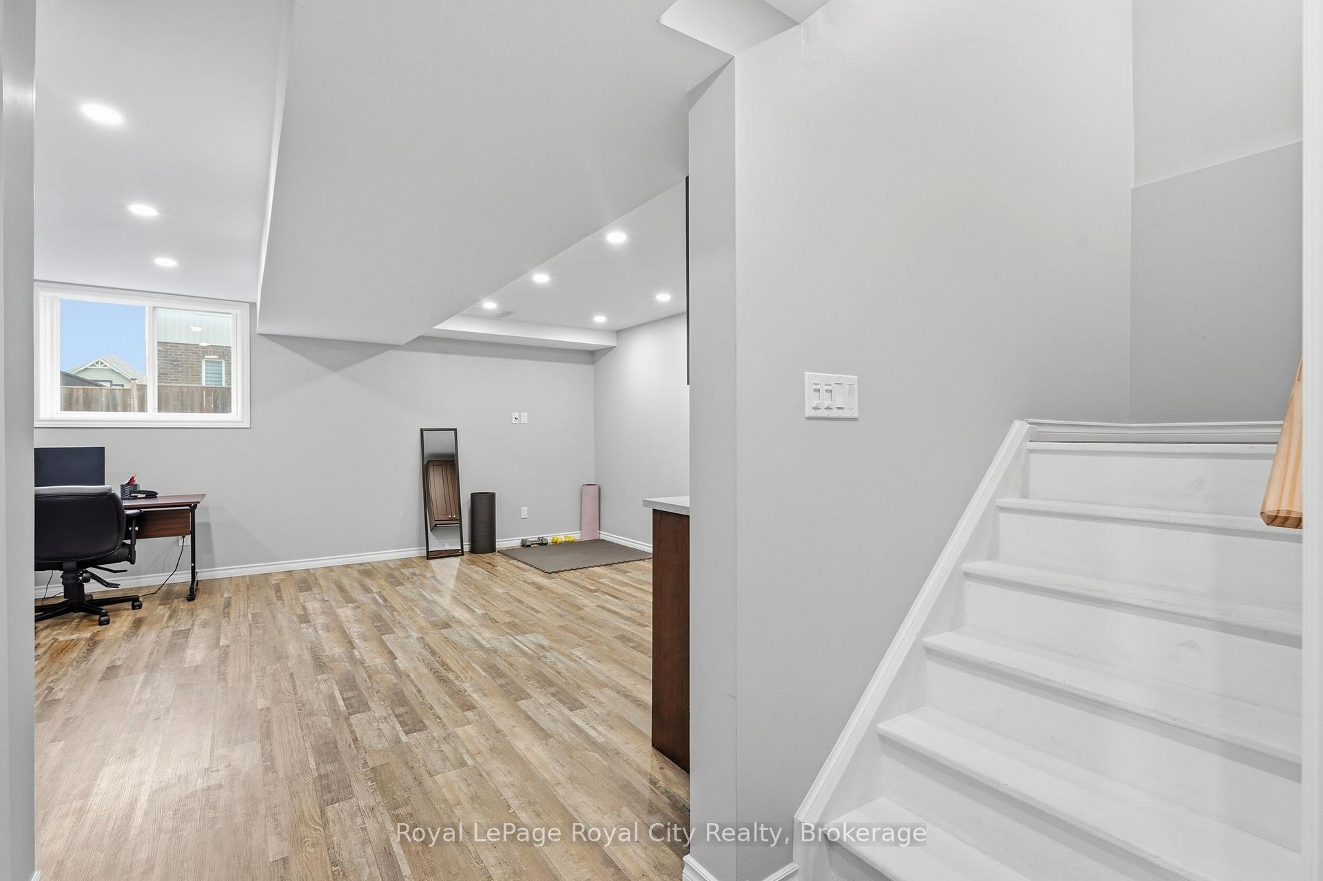 Photo 32 of 8 Jeffrey Drive, Guelph, Grange Road — HOMEH