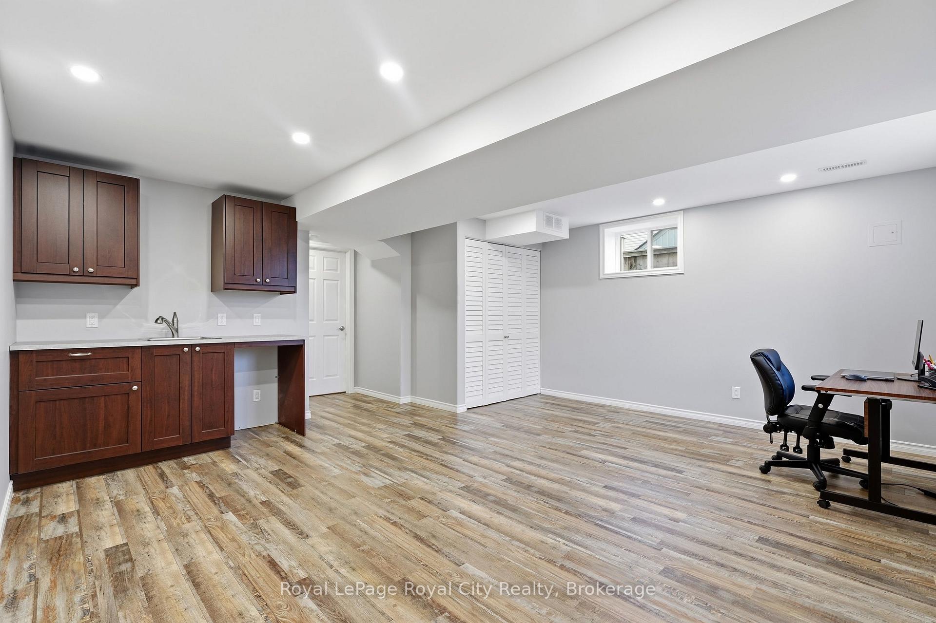 Photo 33 of 8 Jeffrey Drive, Guelph, Grange Road — HOMEH