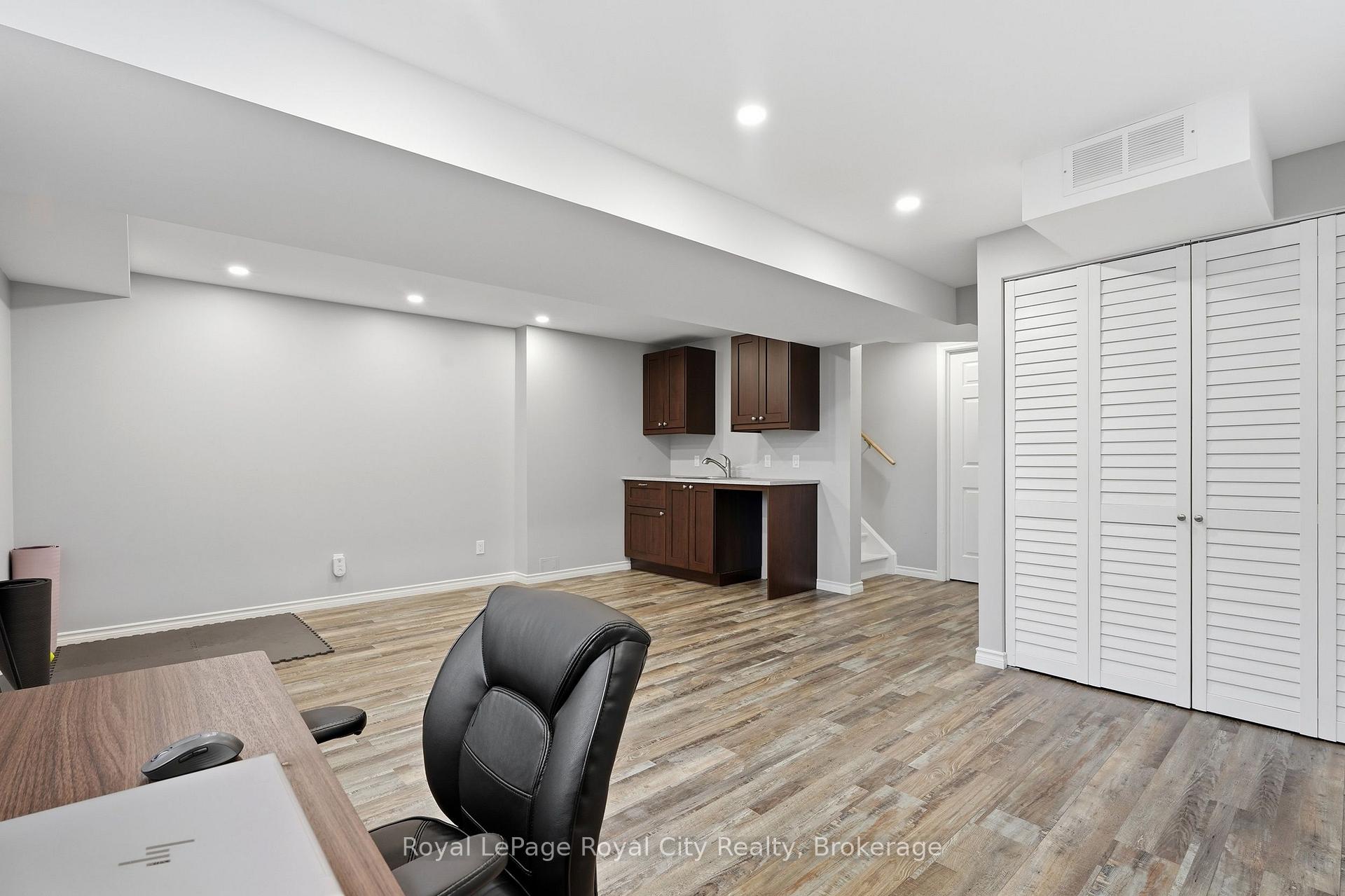 Photo 34 of 8 Jeffrey Drive, Guelph, Grange Road — HOMEH