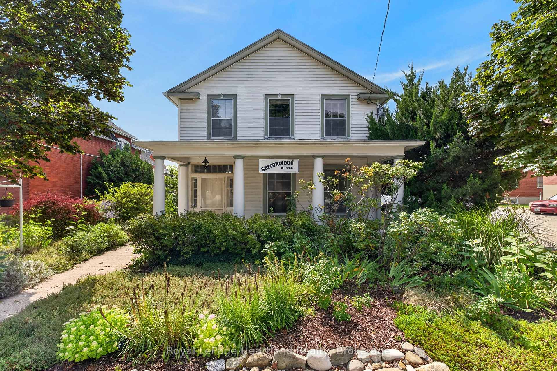 Photo of 18 Nelson Street E