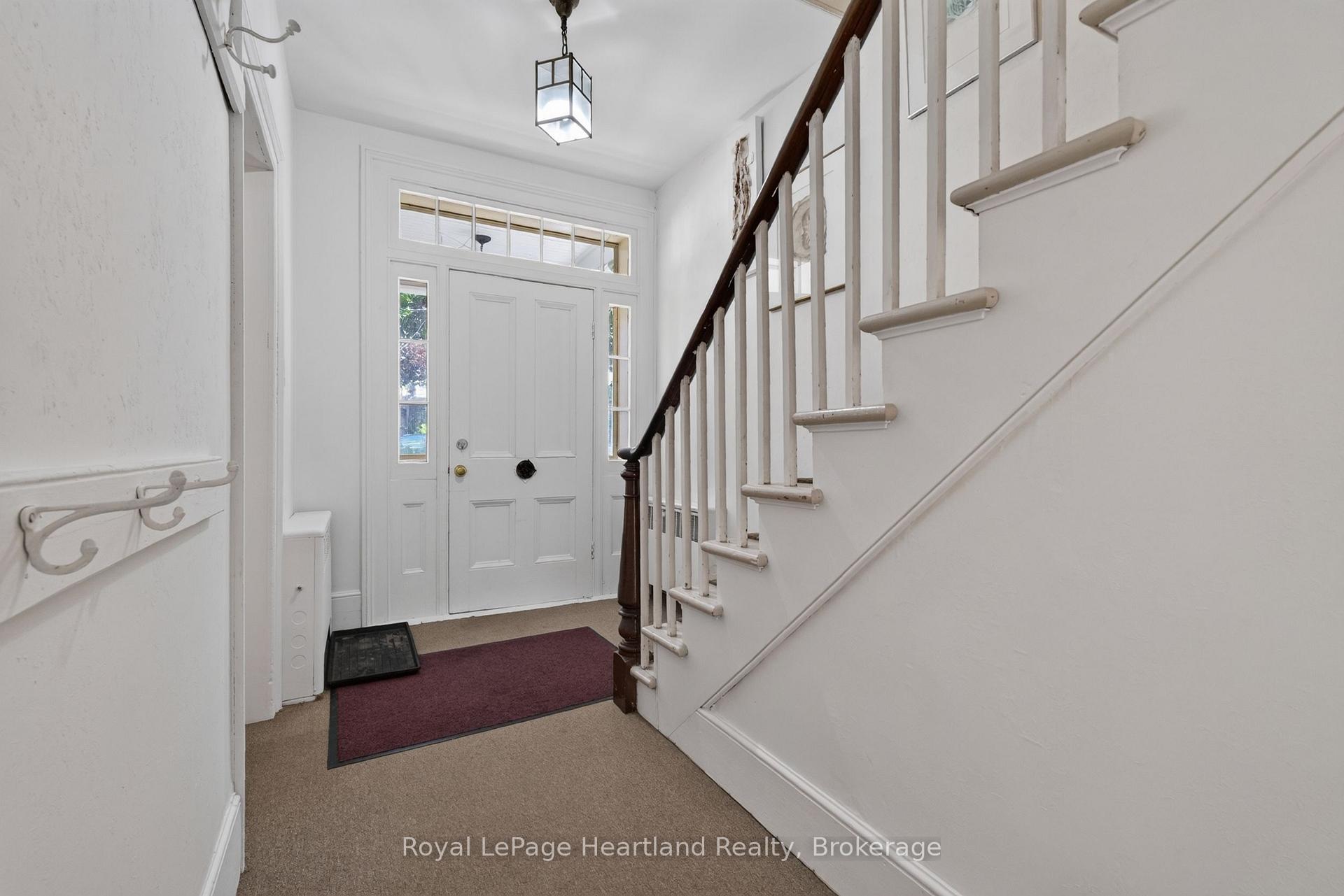 Photo 5 of 18 Nelson Street E, Goderich, Goderich (Town) — HOMEH