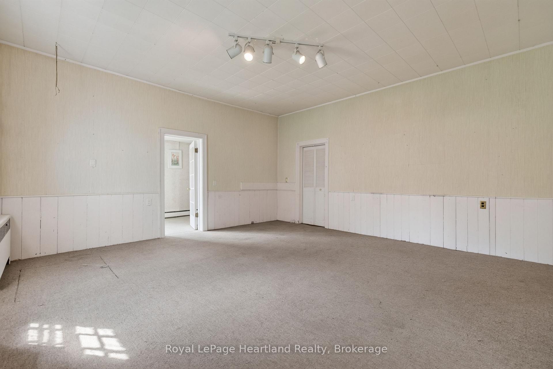 Photo 12 of 18 Nelson Street E, Goderich, Goderich (Town) — HOMEH