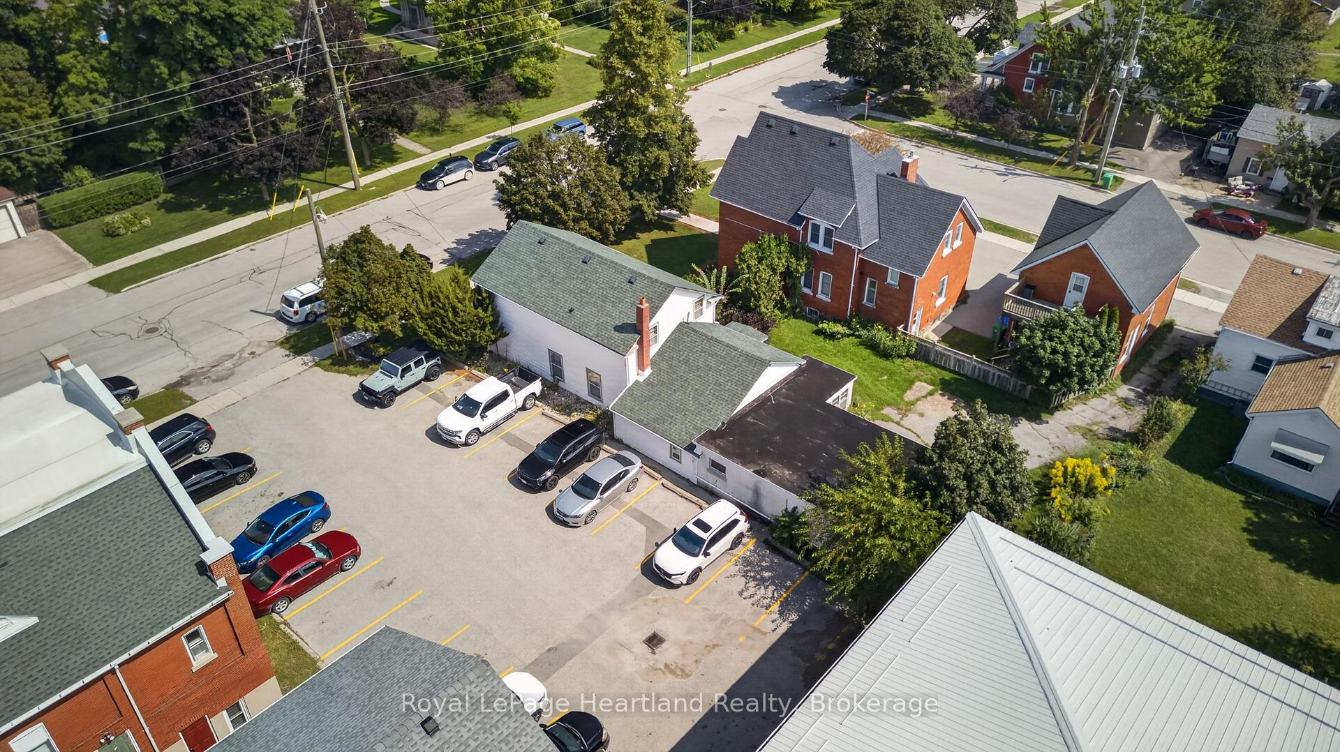 Photo 36 of 18 Nelson Street E, Goderich, Goderich (Town) — HOMEH