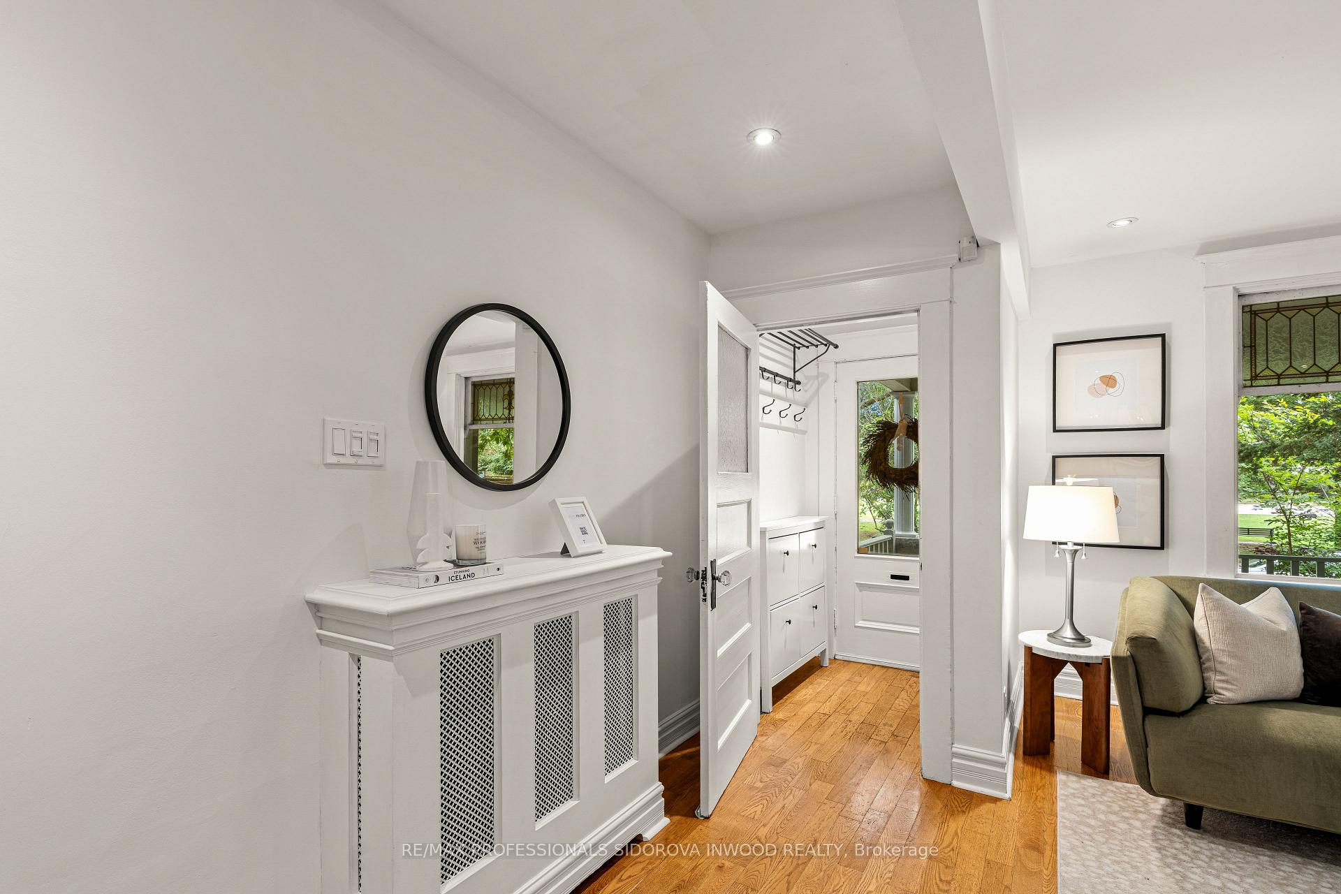 Photo 2 of 162 Oakmount Road, Toronto, High Park North — HOMEH