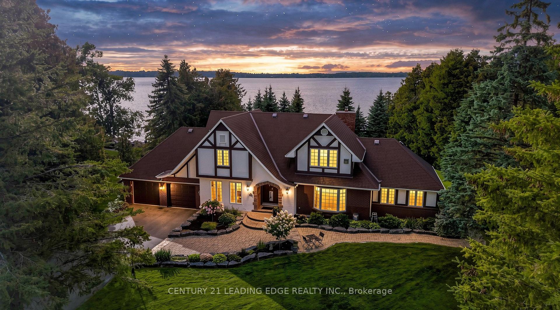 Photo 1 of 11 Rodeo Drive, Kawartha Lakes, Fenelon Falls — HOMEH