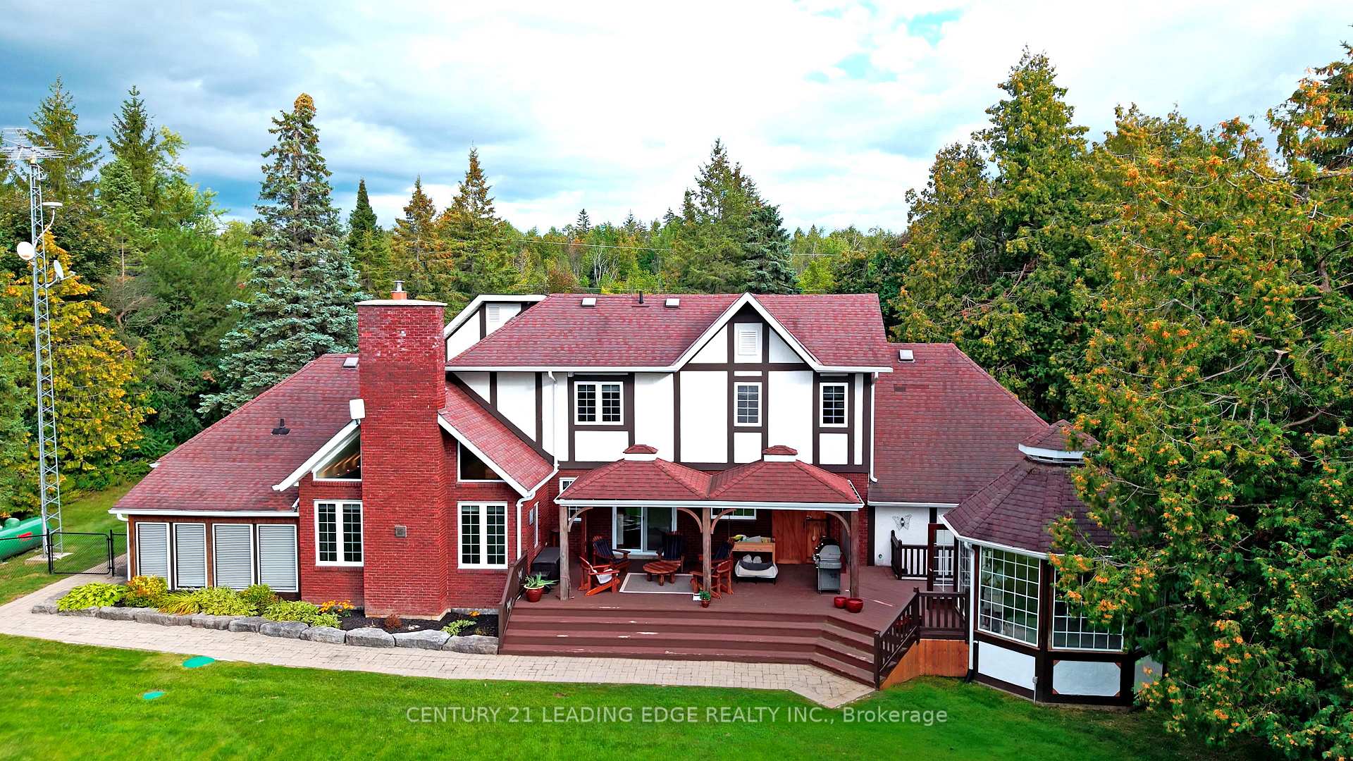 Photo 8 of 11 Rodeo Drive, Kawartha Lakes, Fenelon Falls — HOMEH