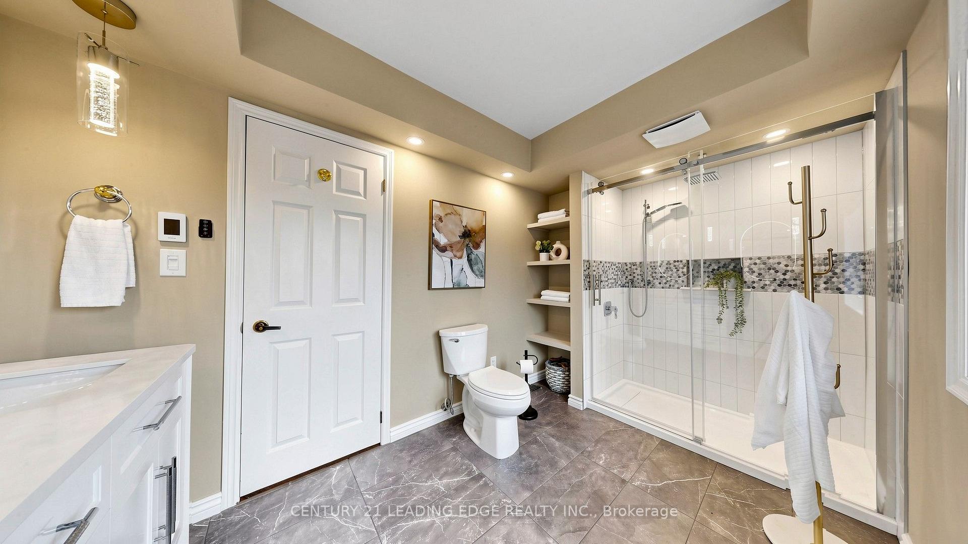 Photo 42 of 11 Rodeo Drive, Kawartha Lakes, Fenelon Falls — HOMEH