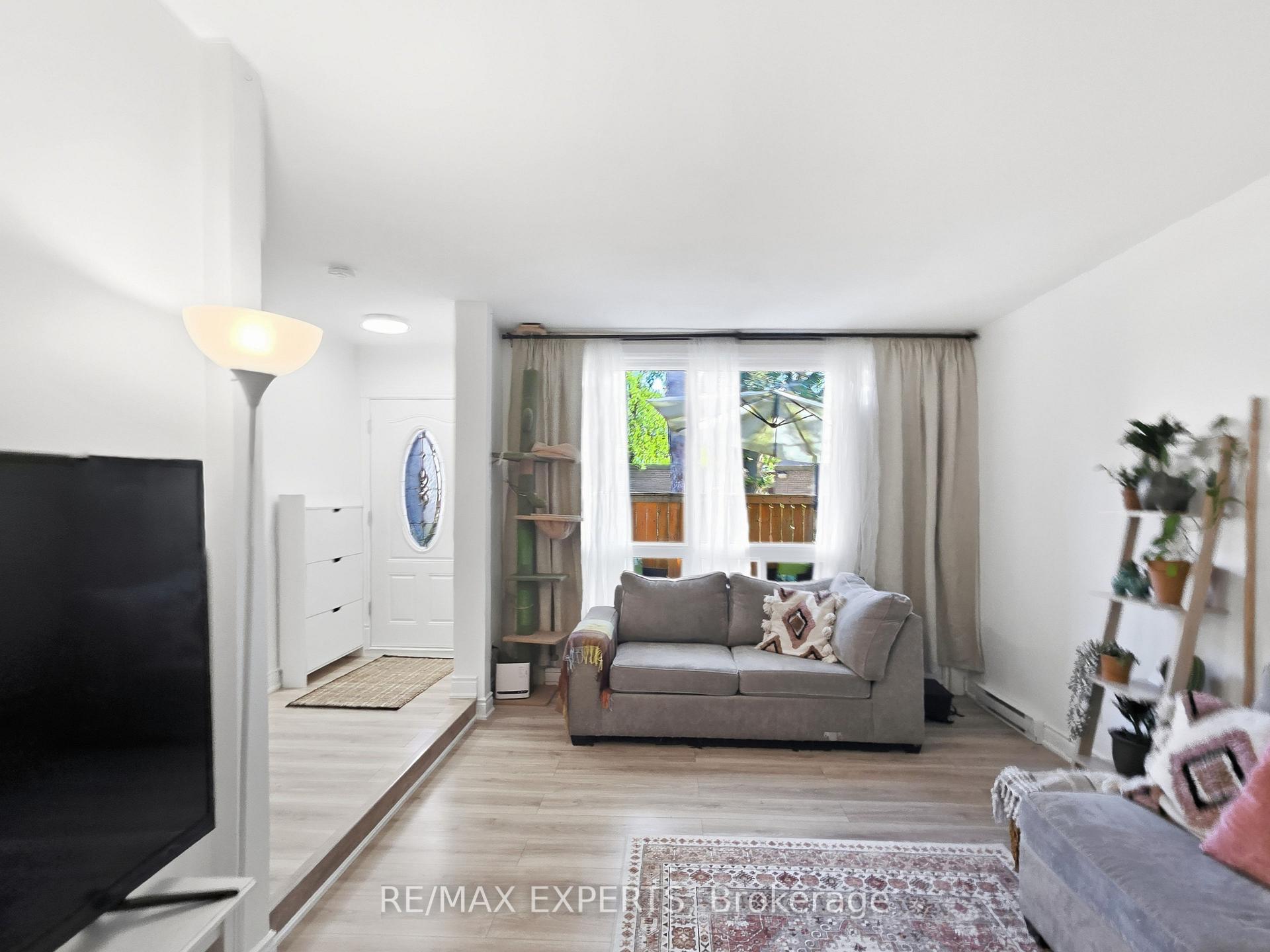 Photo 5 of Unit 853, 30 Tandridge Crescent, Etobicoke, Elms-Old Rexdale — HOMEH