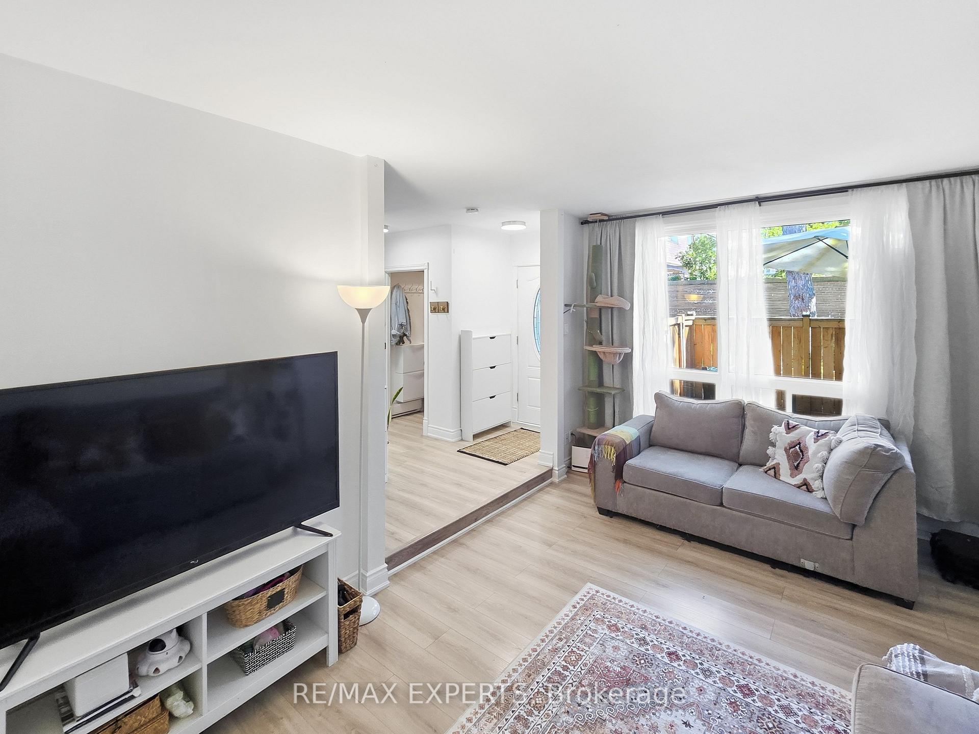 Photo 6 of Unit 853, 30 Tandridge Crescent, Etobicoke, Elms-Old Rexdale — HOMEH