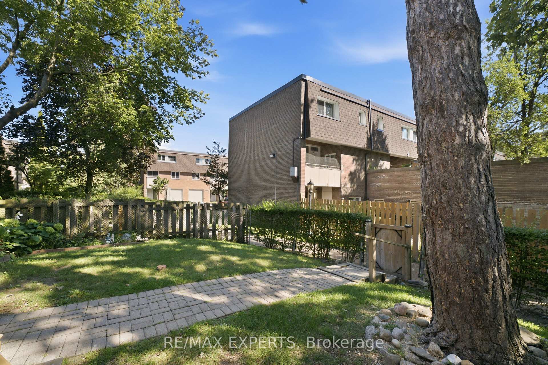 Photo 47 of Unit 853, 30 Tandridge Crescent, Etobicoke, Elms-Old Rexdale — HOMEH