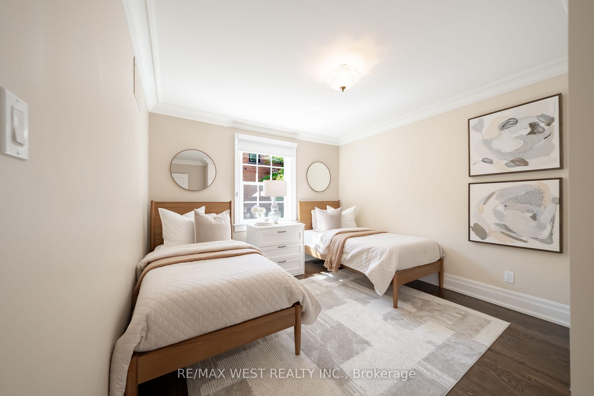 Photo 9 of 3 Castle Frank Road, Toronto, Rosedale-Moore Park — HOMEH