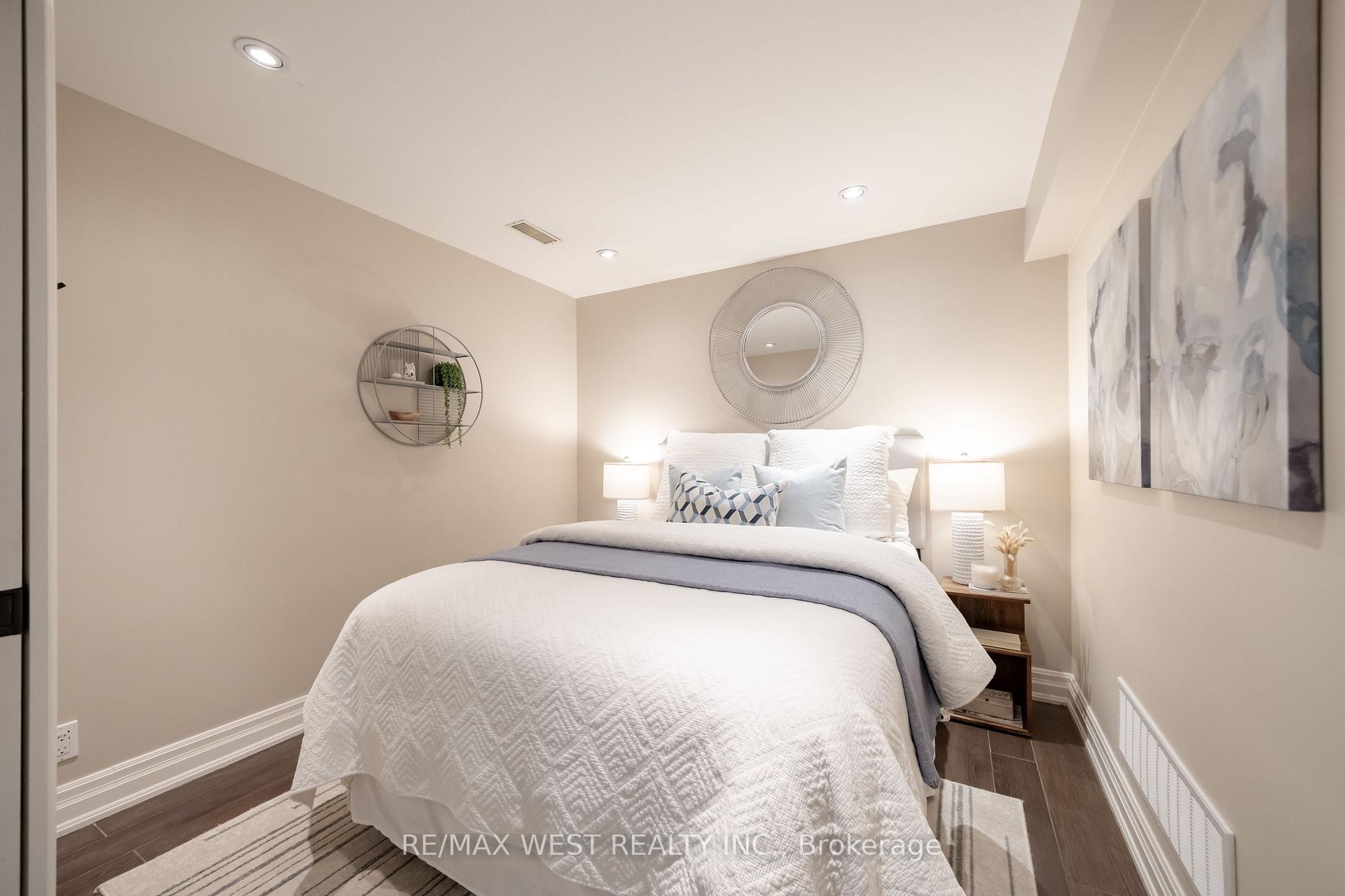 Photo 21 of 3 Castle Frank Road, Toronto, Rosedale-Moore Park — HOMEH