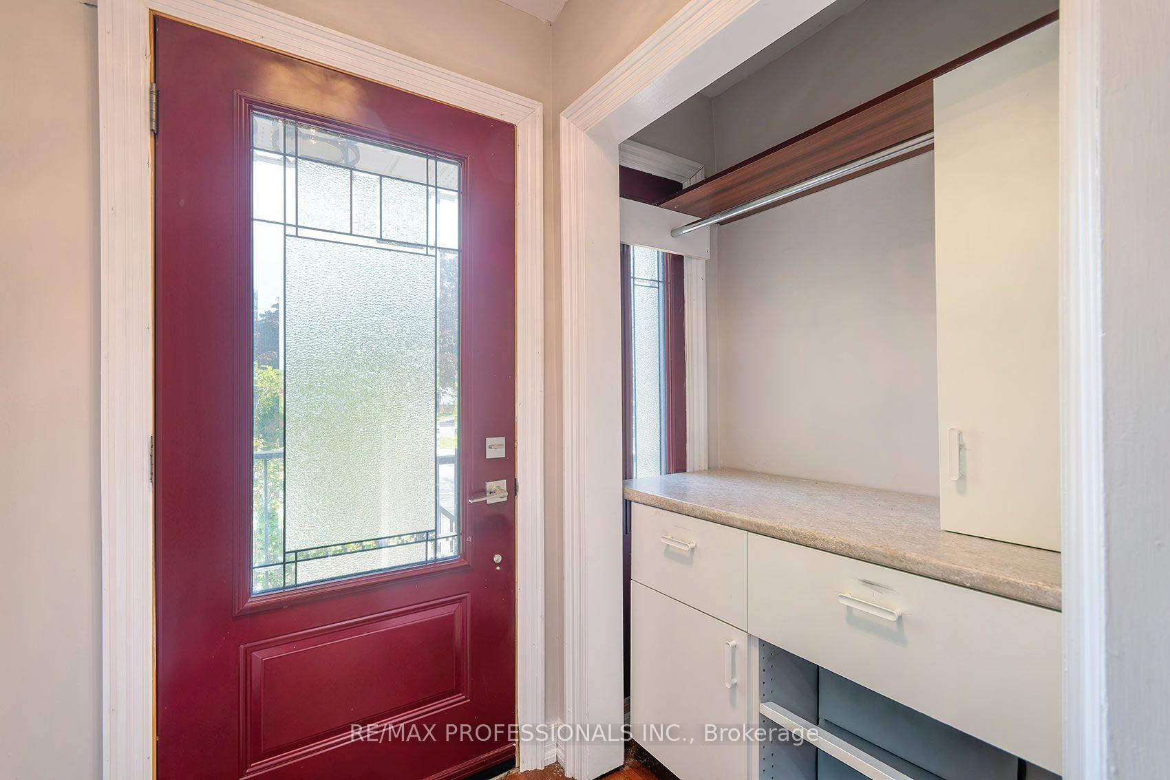 Photo 4 of 1360 Lewisham Drive, Mississauga, Clarkson — HOMEH