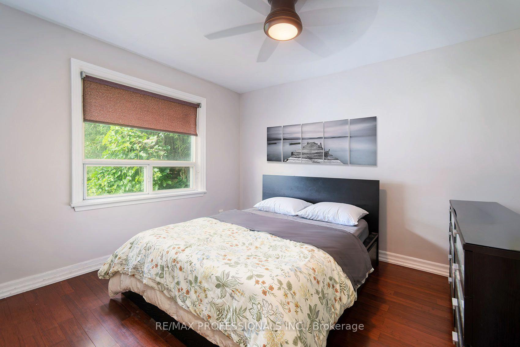 Photo 13 of 1360 Lewisham Drive, Mississauga, Clarkson — HOMEH