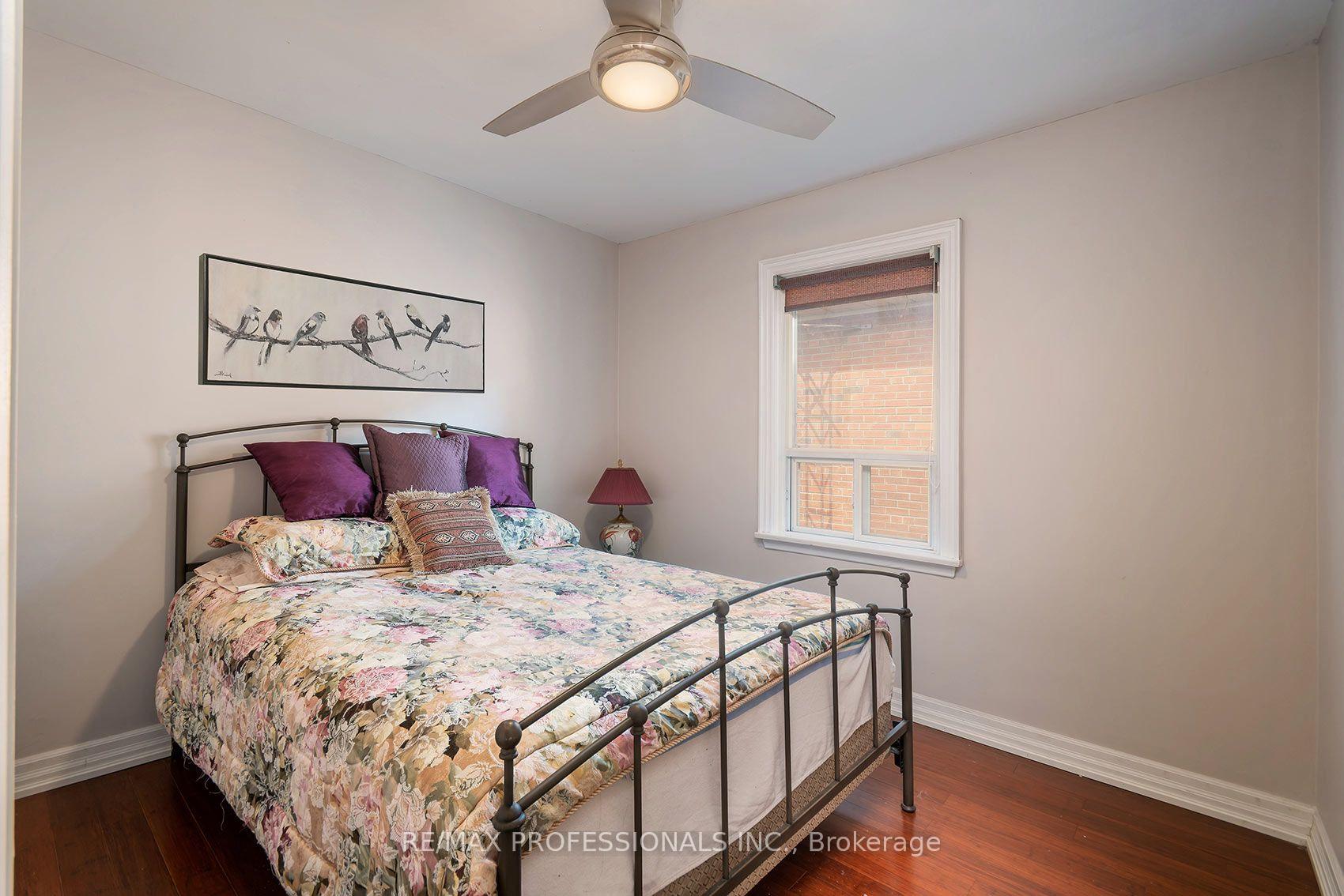 Photo 16 of 1360 Lewisham Drive, Mississauga, Clarkson — HOMEH