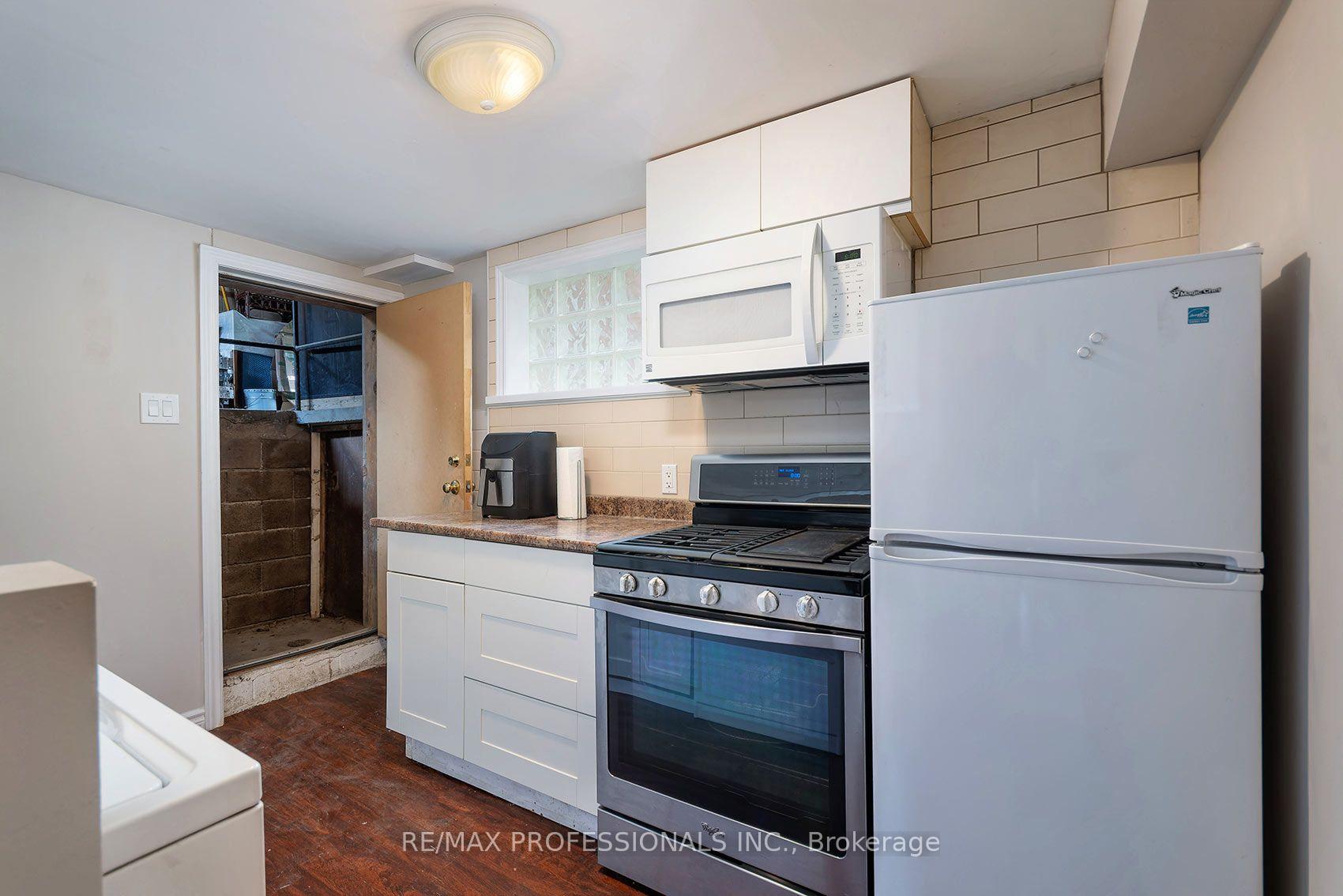 Photo 24 of 1360 Lewisham Drive, Mississauga, Clarkson — HOMEH
