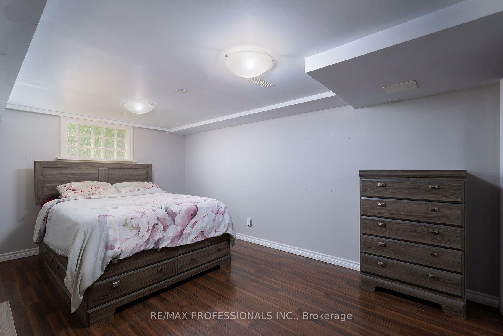 Photo 26 of 1360 Lewisham Drive, Mississauga, Clarkson — HOMEH