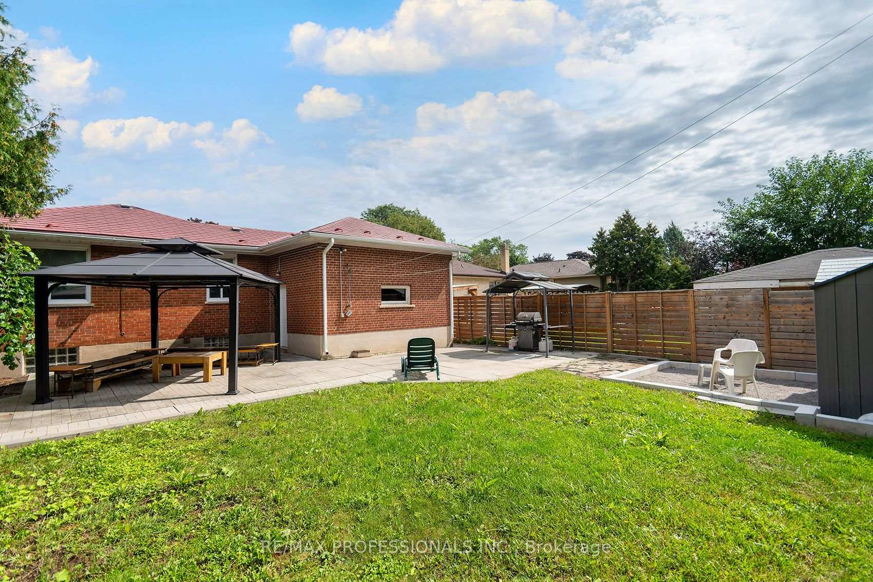 Photo 28 of 1360 Lewisham Drive, Mississauga, Clarkson — HOMEH