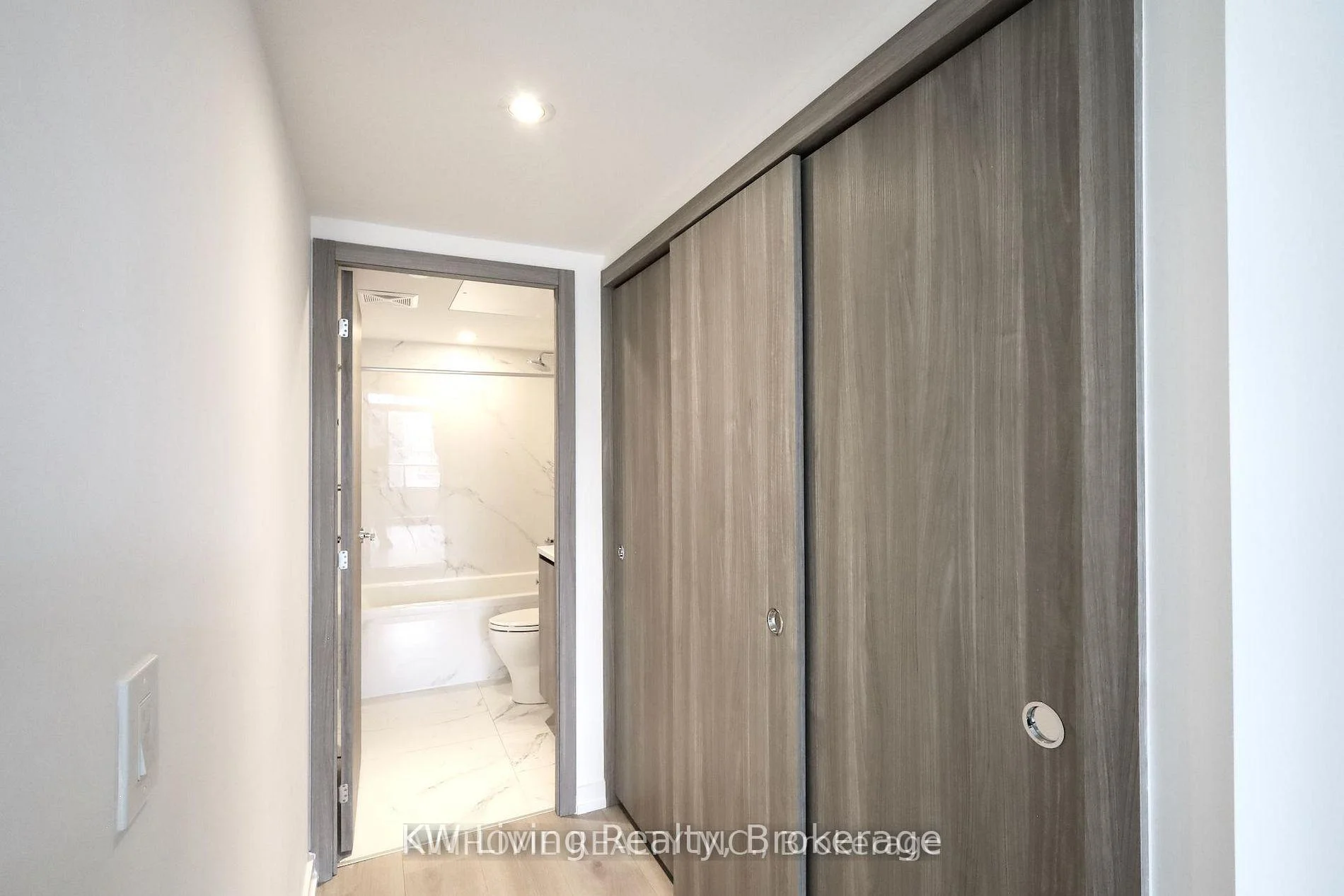 Photo 6 of Unit 1905, 38 Widmer Street, Toronto, Waterfront Communities — HOMEH