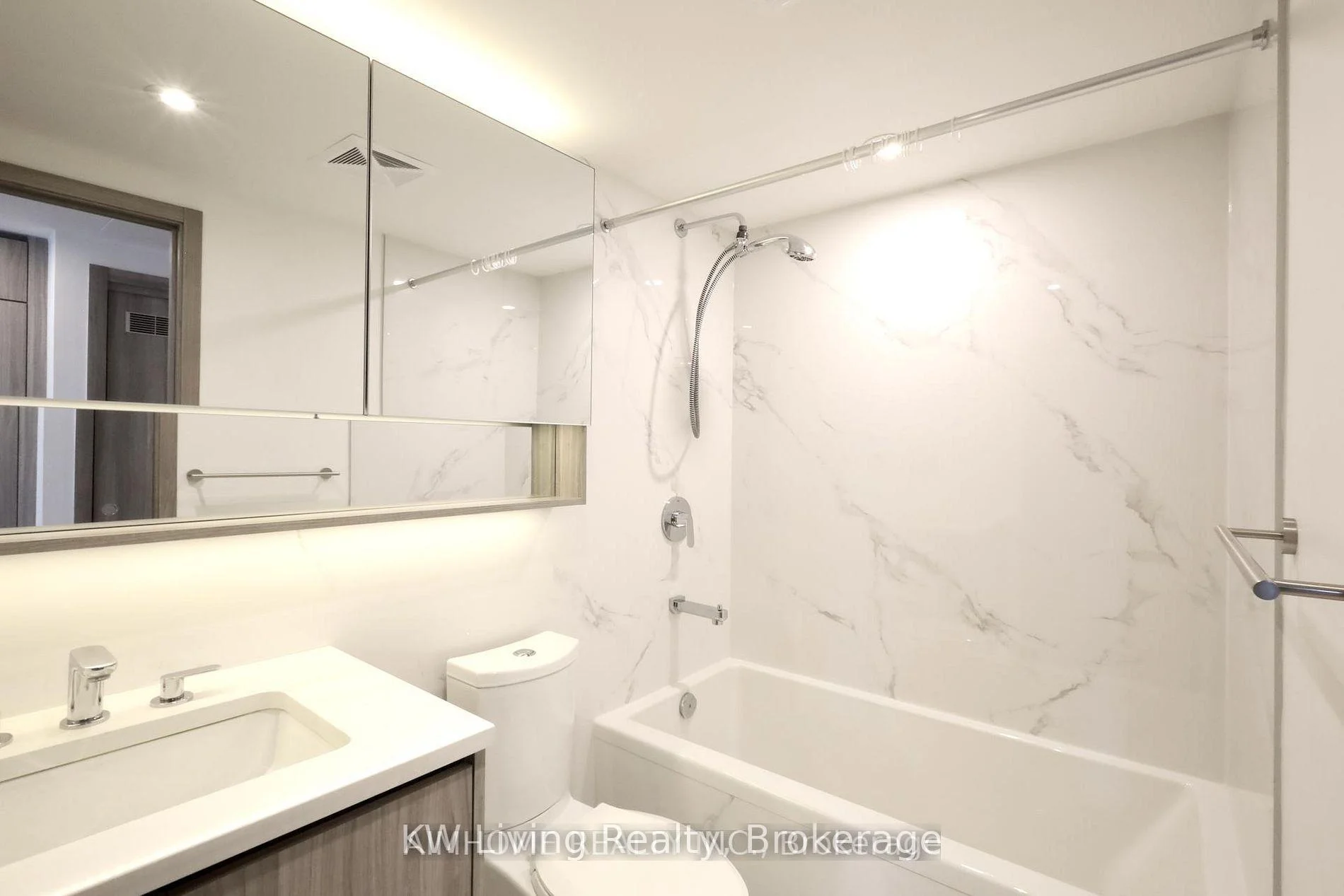 Photo 13 of Unit 1905, 38 Widmer Street, Toronto, Waterfront Communities — HOMEH