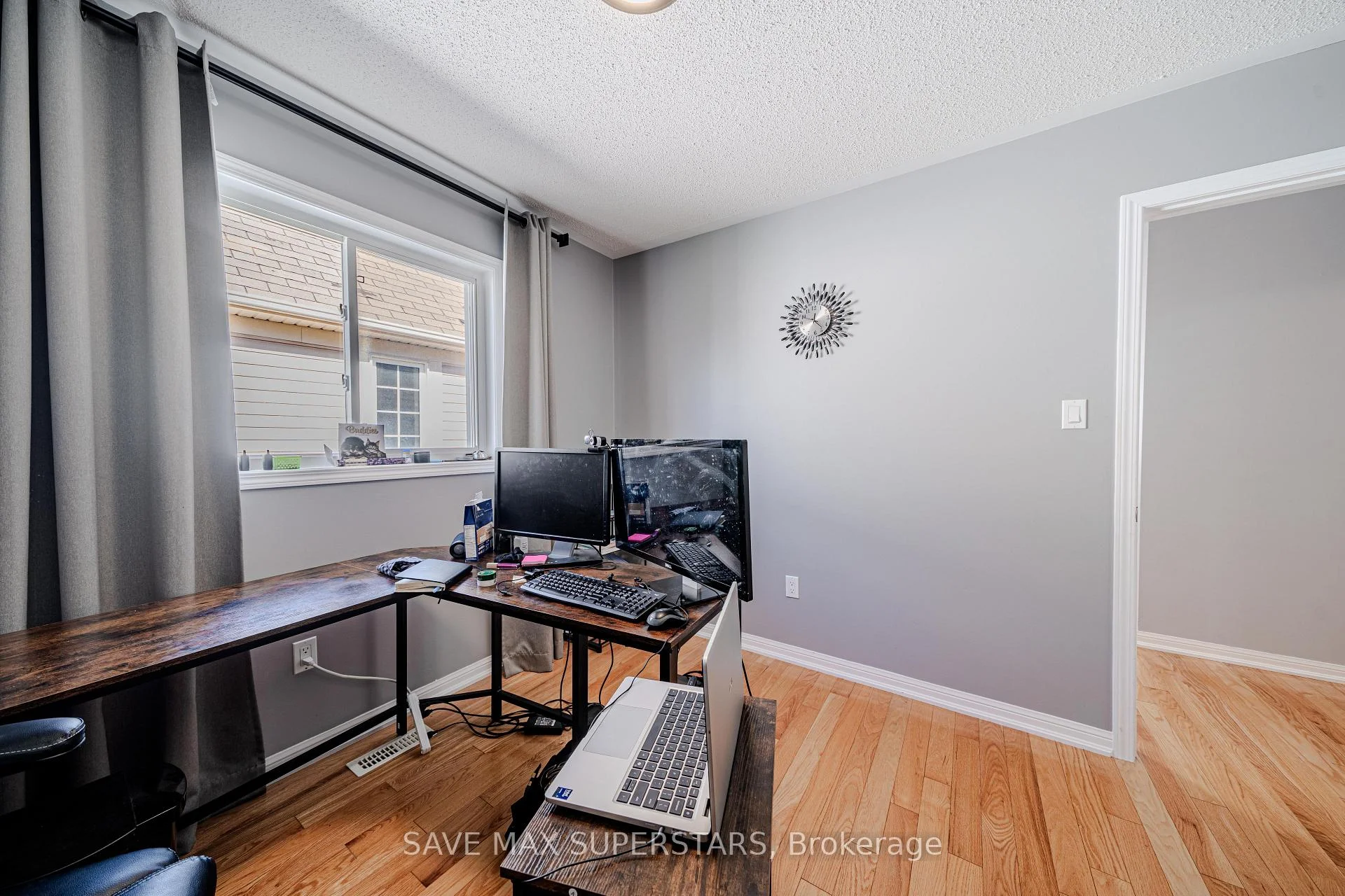 Photo 34 of 28 Versailles Crescent, Barrie, Innis-Shore — HOMEH