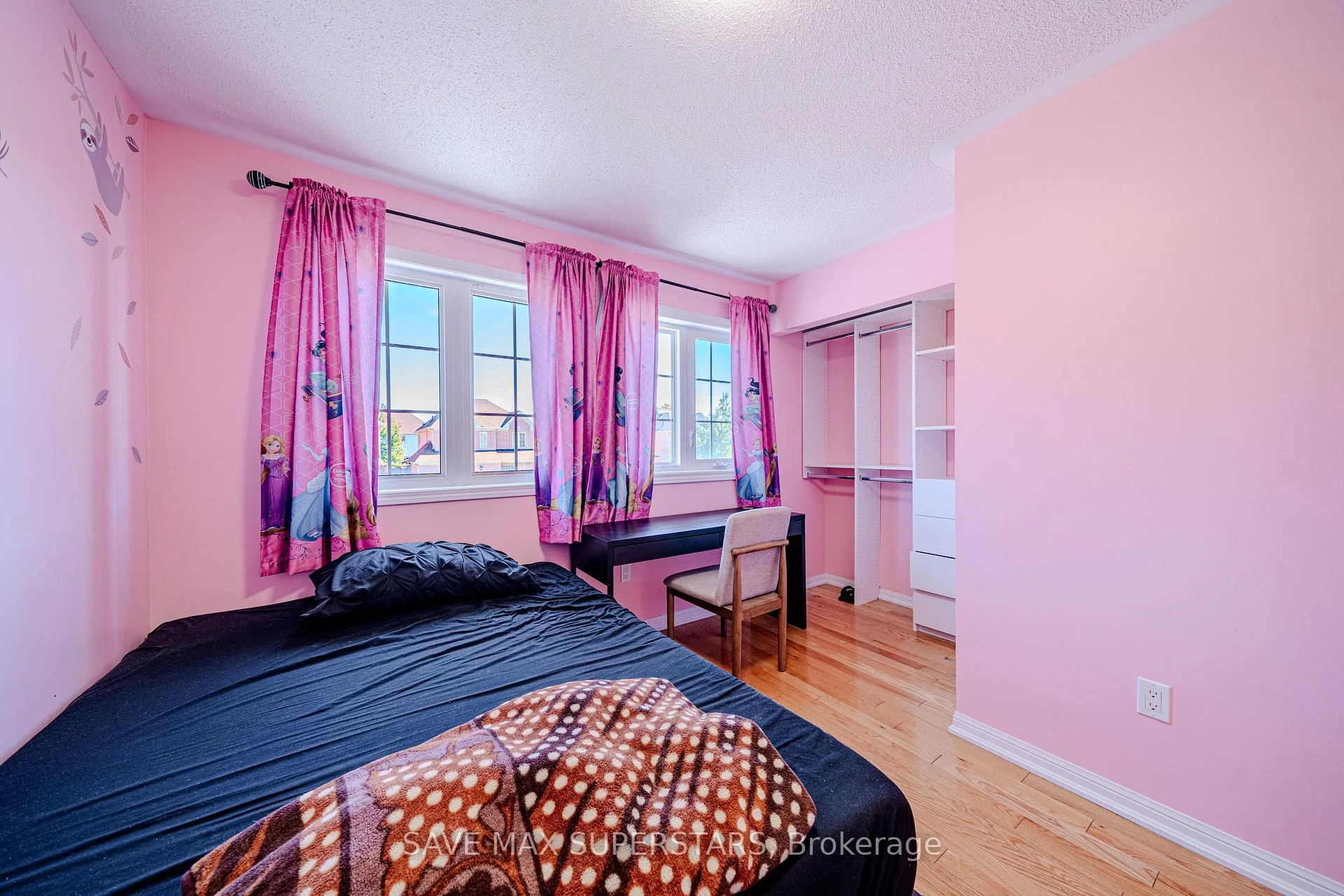 Photo 40 of 28 Versailles Crescent, Barrie, Innis-Shore — HOMEH