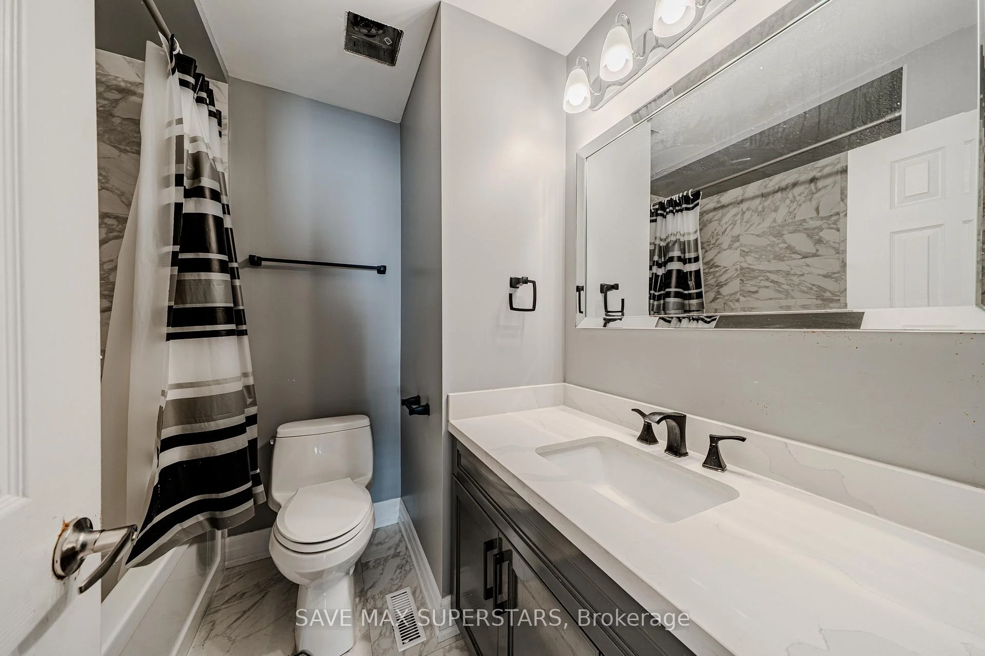 Photo 43 of 28 Versailles Crescent, Barrie, Innis-Shore — HOMEH