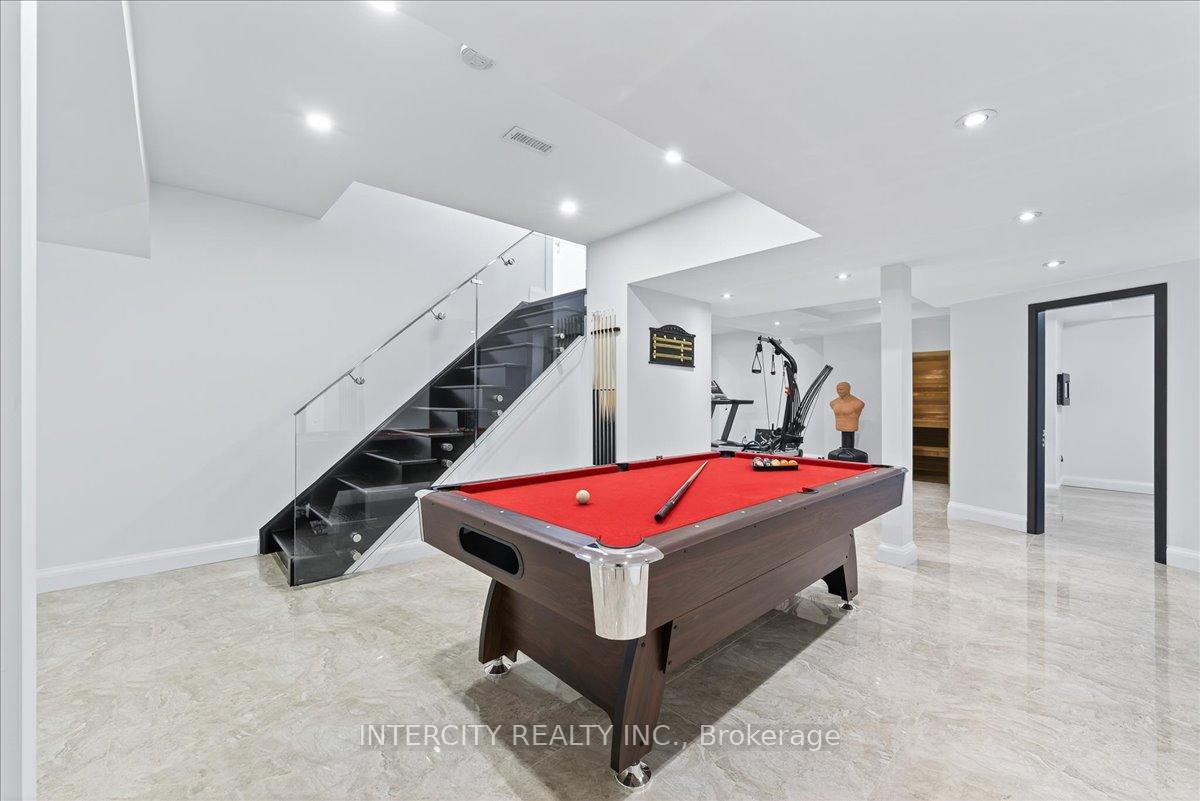Photo 38 of 102 Cook's Mill Crescent, Vaughan, Patterson — HOMEH
