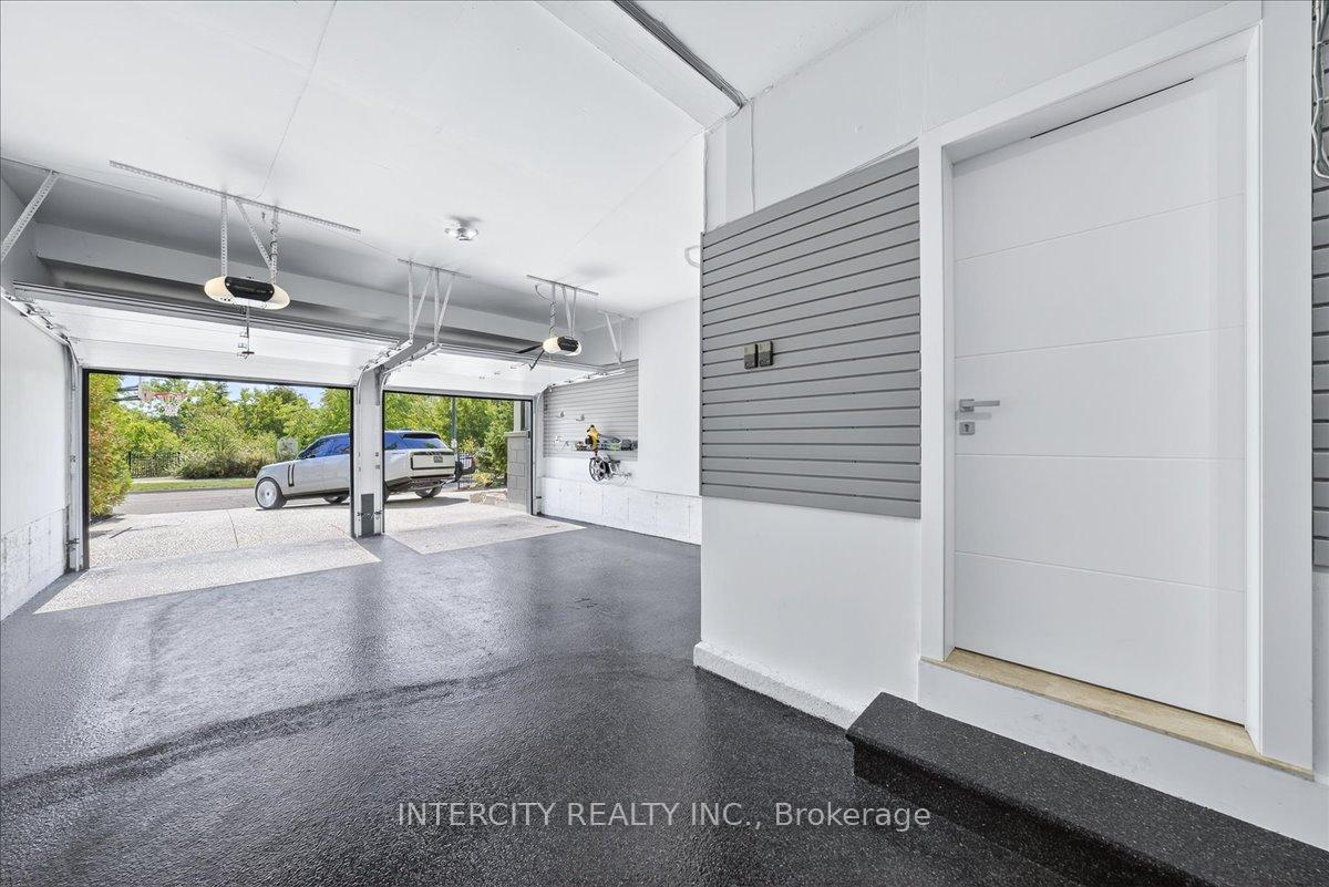 Photo 45 of 102 Cook's Mill Crescent, Vaughan, Patterson — HOMEH