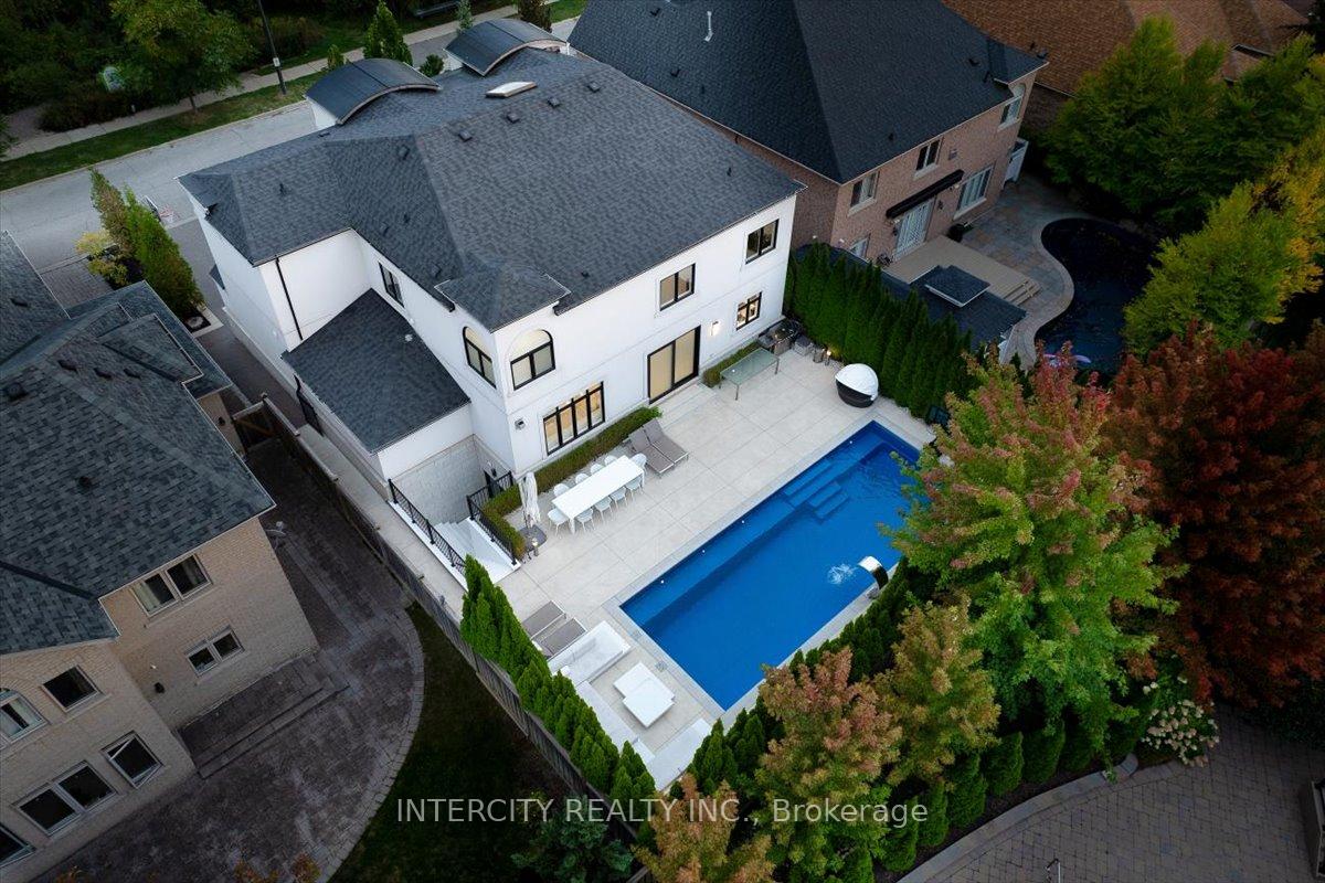 Photo 50 of 102 Cook's Mill Crescent, Vaughan, Patterson — HOMEH