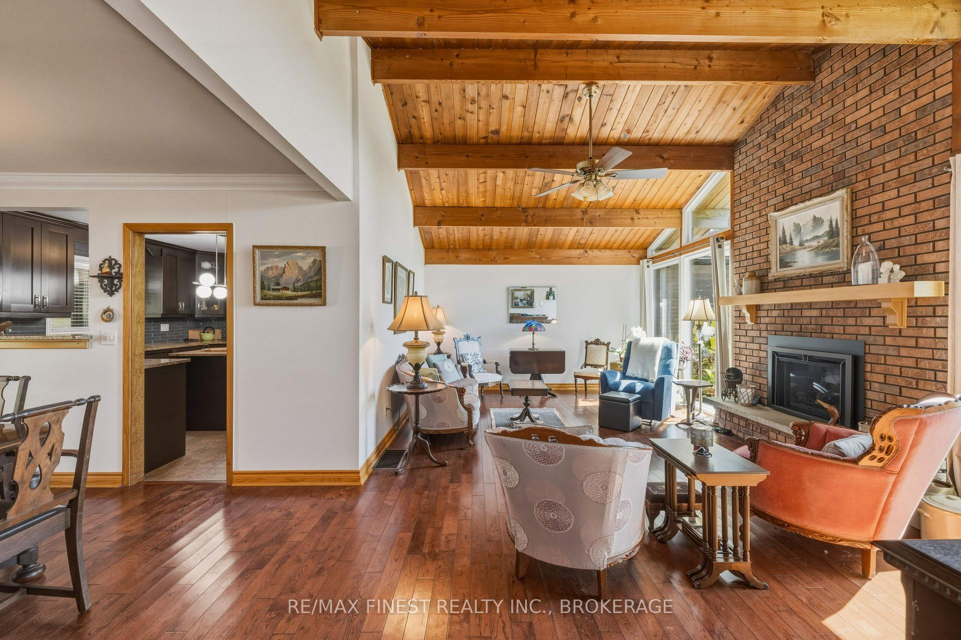 Photo 7 of 4443 Bath Road, Loyalist, Amherstview — HOMEH