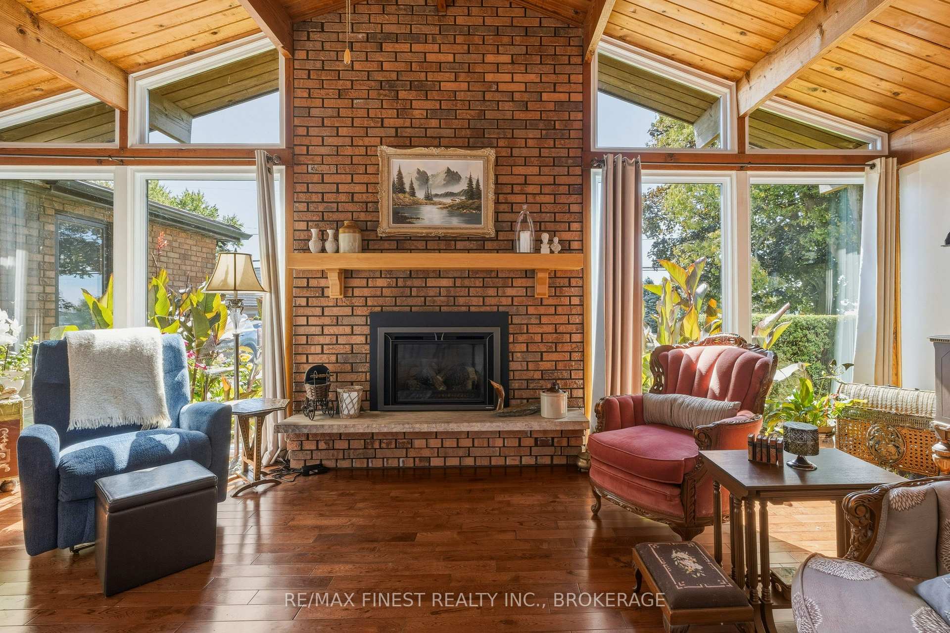 Photo 10 of 4443 Bath Road, Loyalist, Amherstview — HOMEH