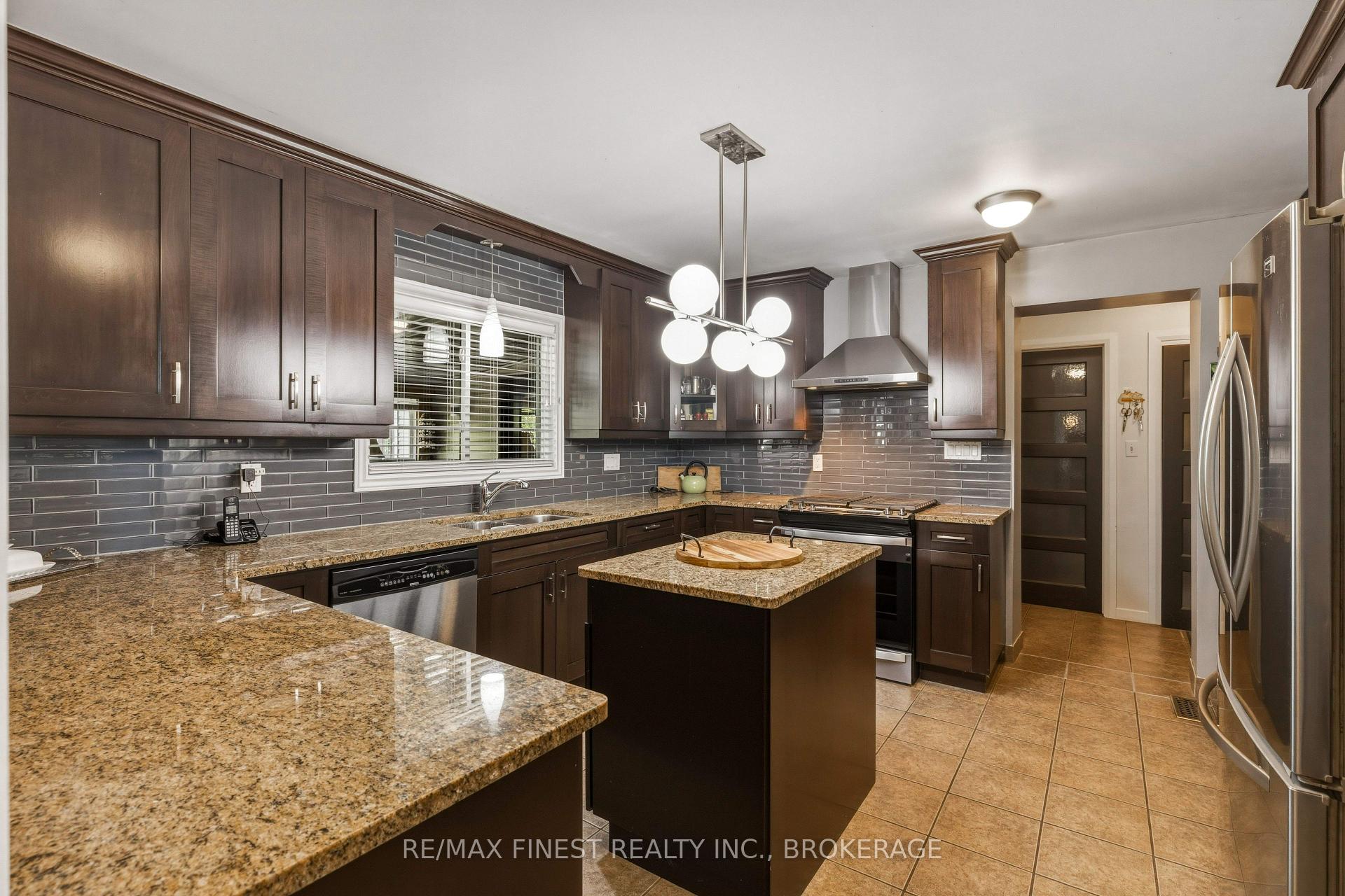 Photo 14 of 4443 Bath Road, Loyalist, Amherstview — HOMEH