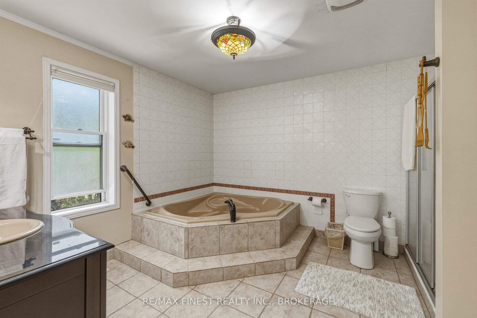 Photo 20 of 4443 Bath Road, Loyalist, Amherstview — HOMEH