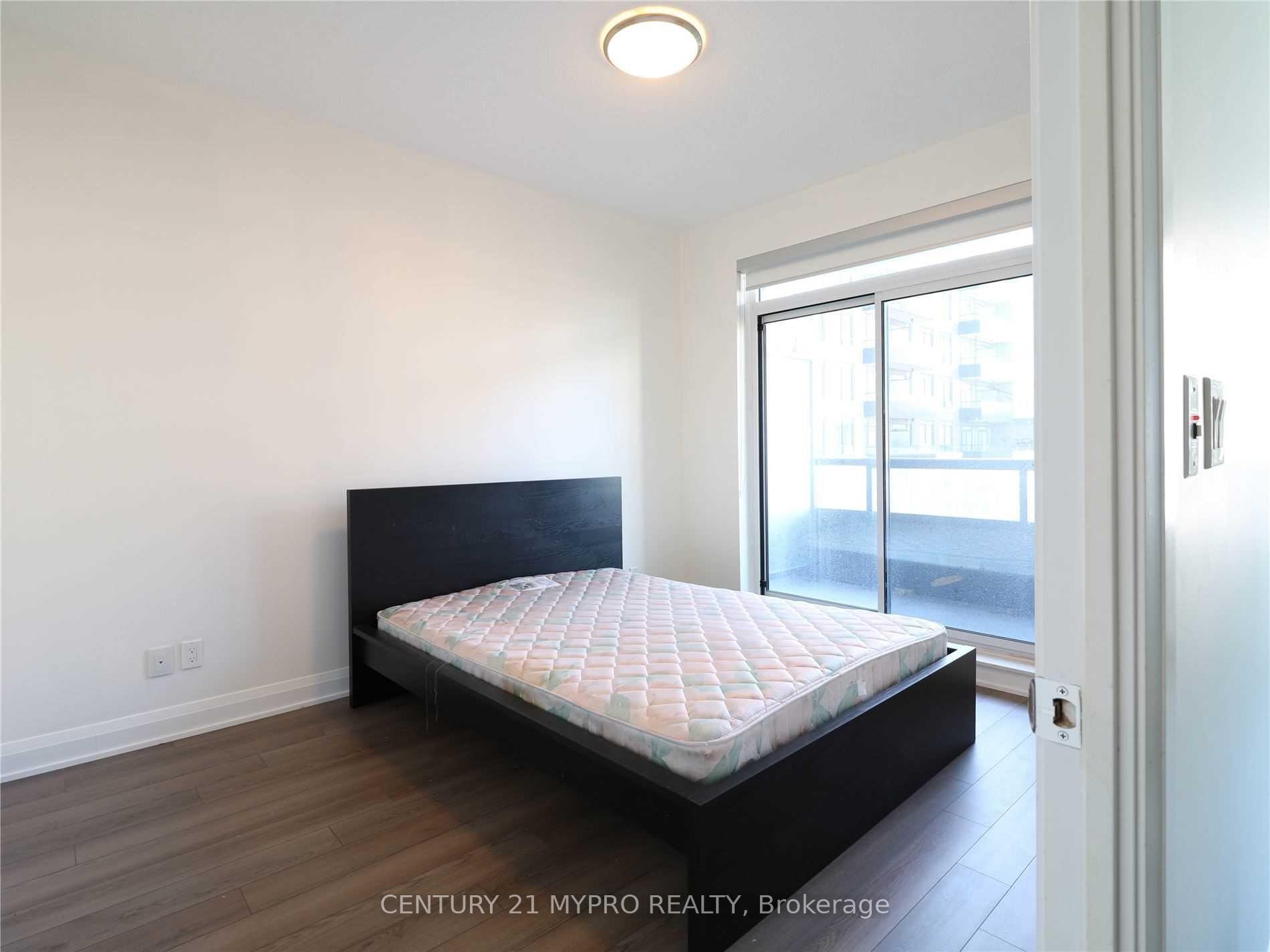 Photo 8 of Unit 303, 15 Water Walk Drive, Markham, Unionville — HOMEH