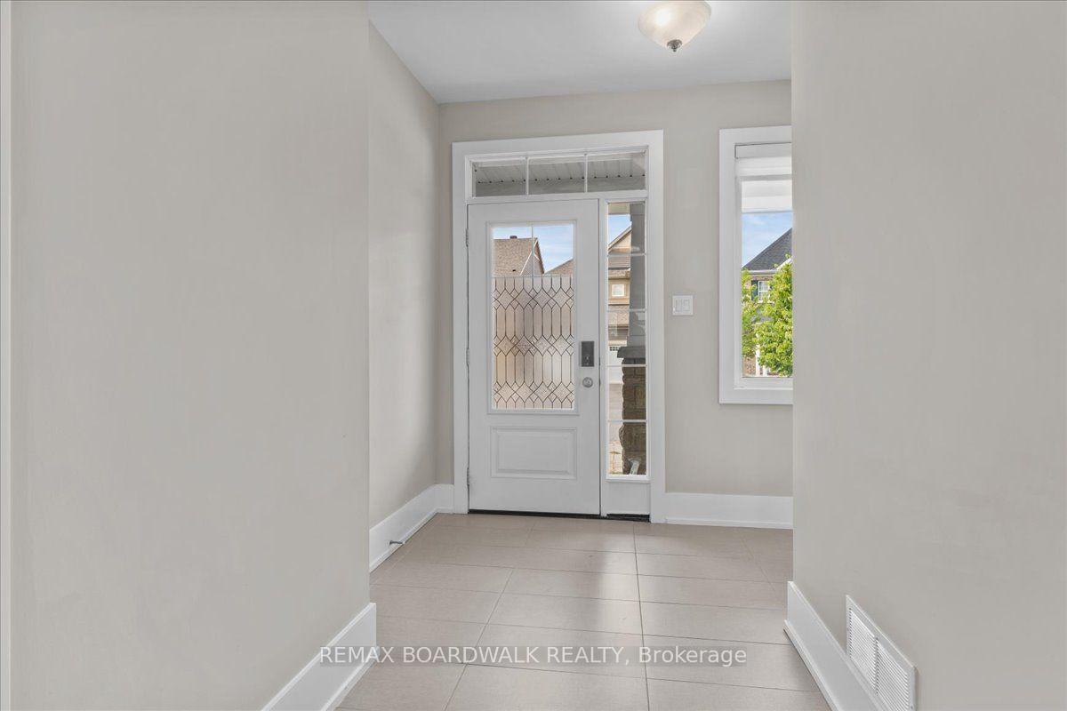 Photo 3 of 343 Sweetclover Way, Ottawa, Avalon West — HOMEH