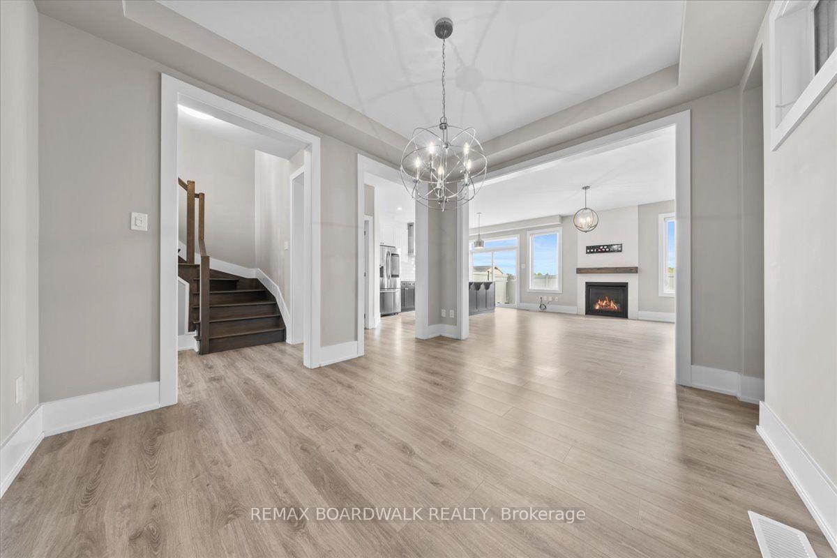 Photo 10 of 343 Sweetclover Way, Ottawa, Avalon West — HOMEH