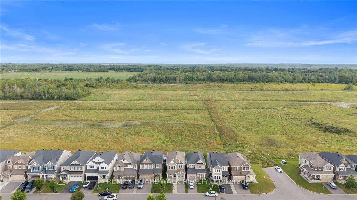 Photo 47 of 343 Sweetclover Way, Ottawa, Avalon West — HOMEH