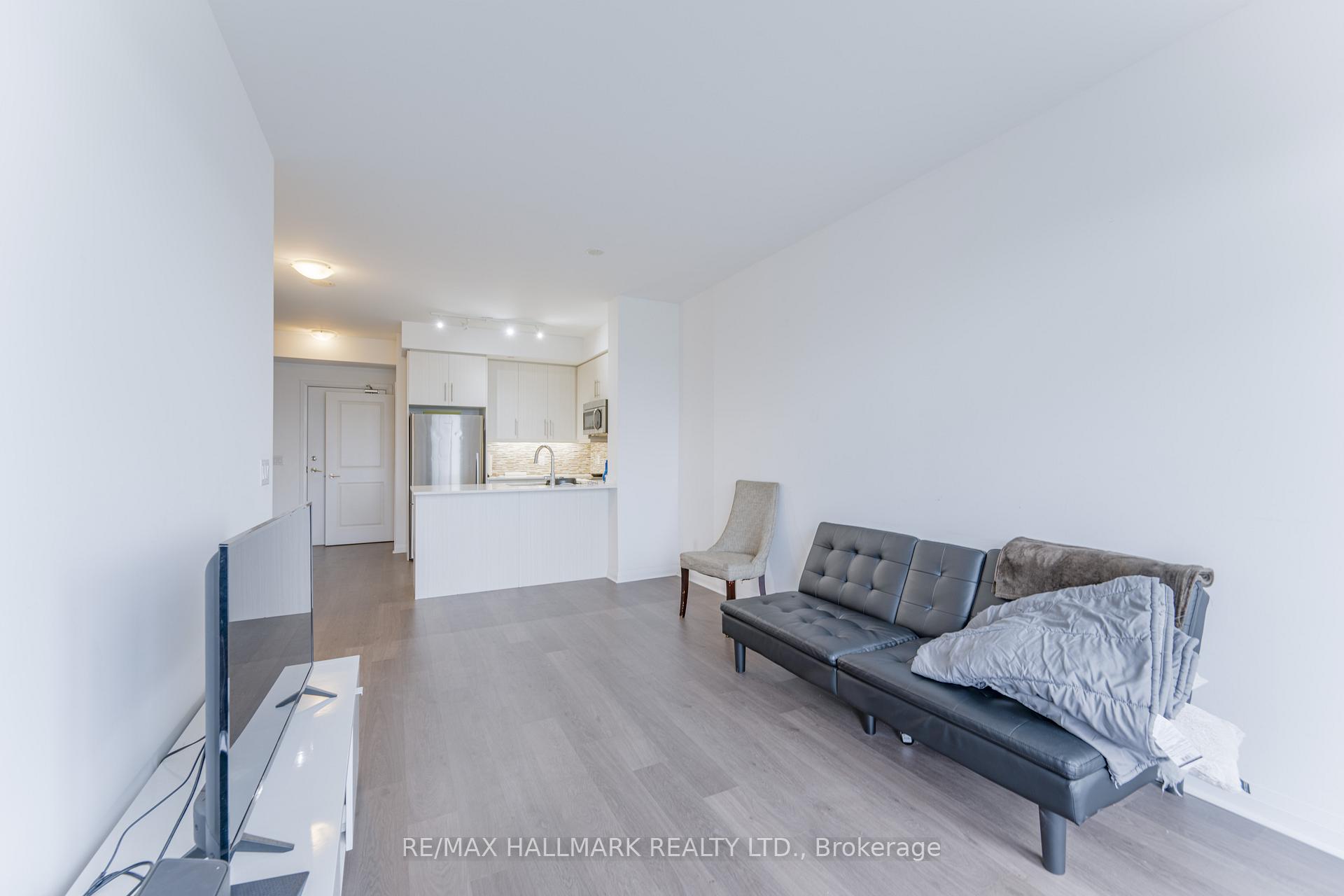 Photo 12 of Unit 406, 55 Oneida Crescent, Richmond Hill, Langstaff — HOMEH