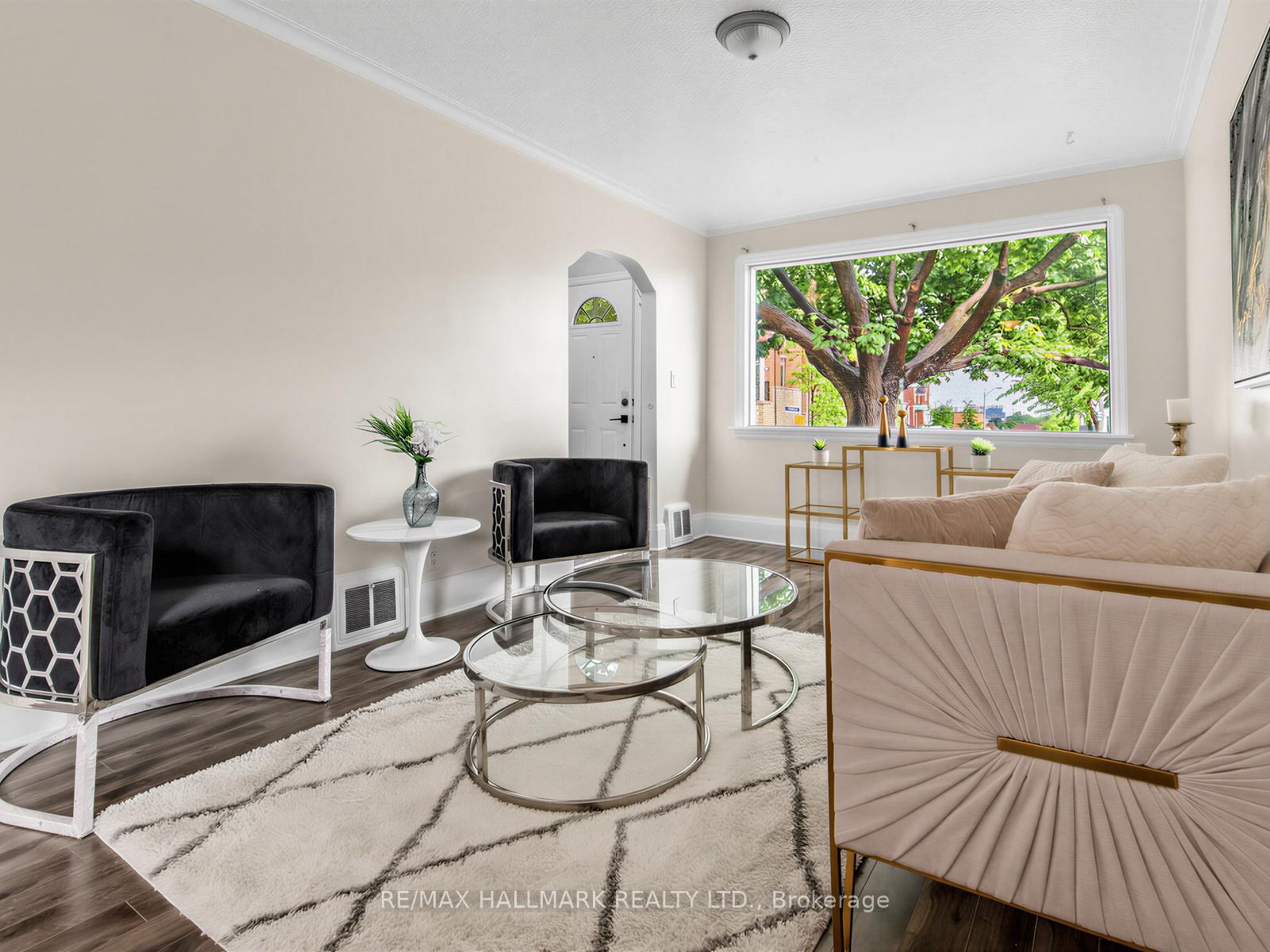 Photo 5 of 38 Ypres Road, Toronto, Keelesdale-Eglinton West — HOMEH
